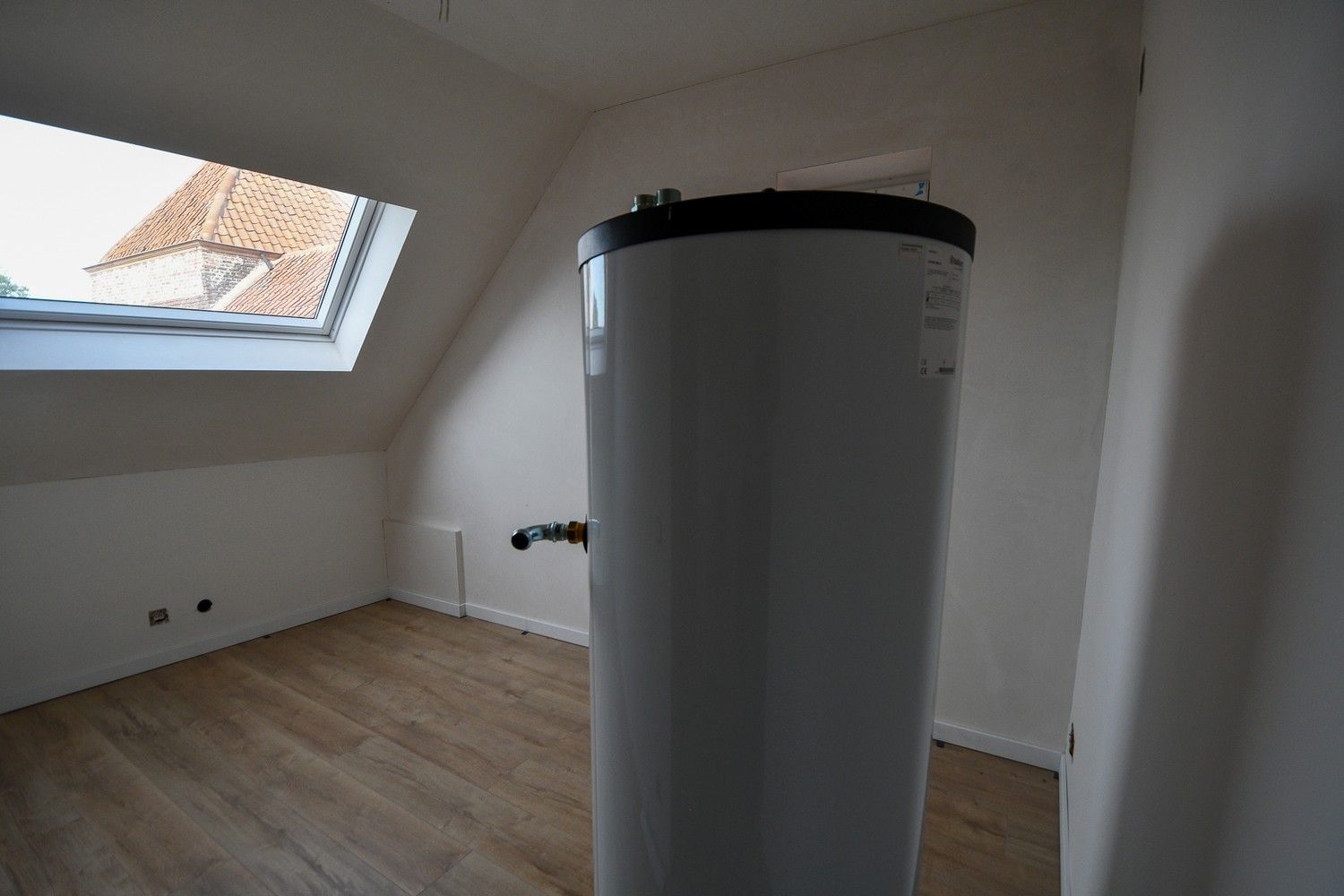 Volledig gerenoveerde dorpswoning met 3 slaapkamers foto 8