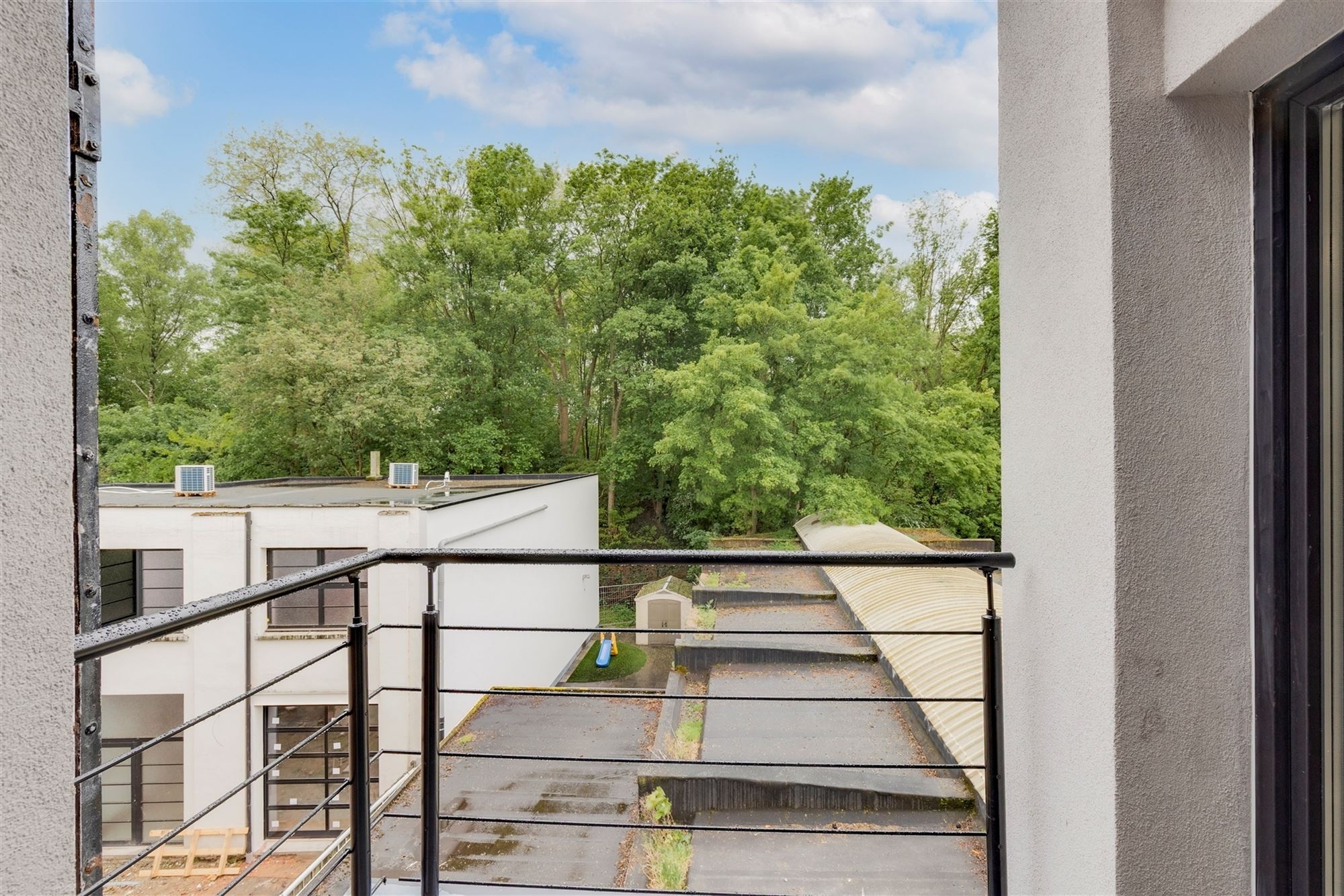 Super-de-luxe gerenoveerd appartement te Mortsel - 2 slk + zuidterras foto 2