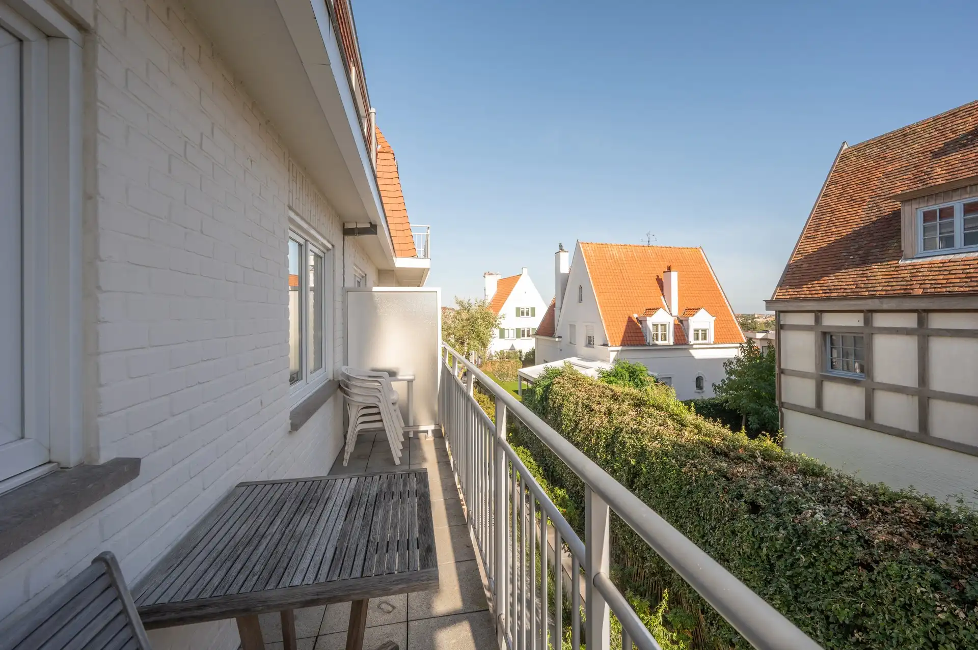 Gemeubeld: ruim appartement vlakbij zee! foto 8