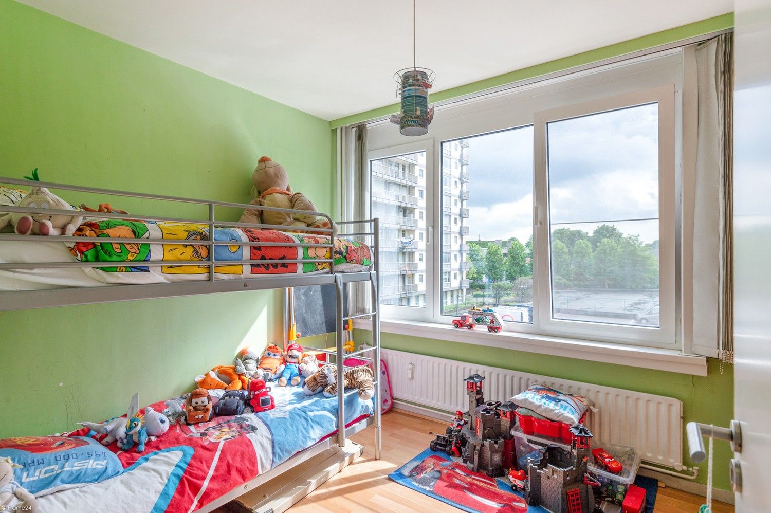 Ruim appartement  met 3 slaapkamers en garage te Berchem! foto 13