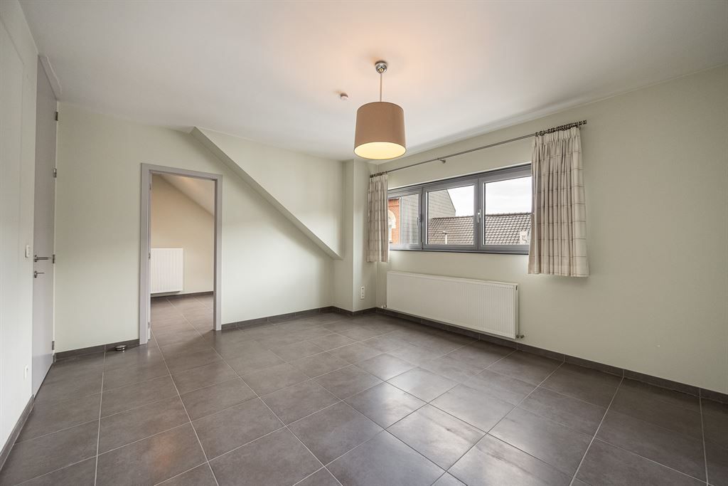 Zeer ruim duplexappartement in hartje Herent! foto 8