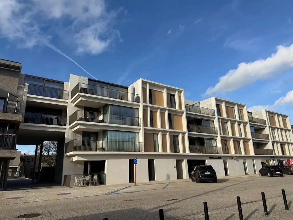 Stijlvol nieuwbouwappartement met 1 slaapkamer foto {{pictureIndex}}