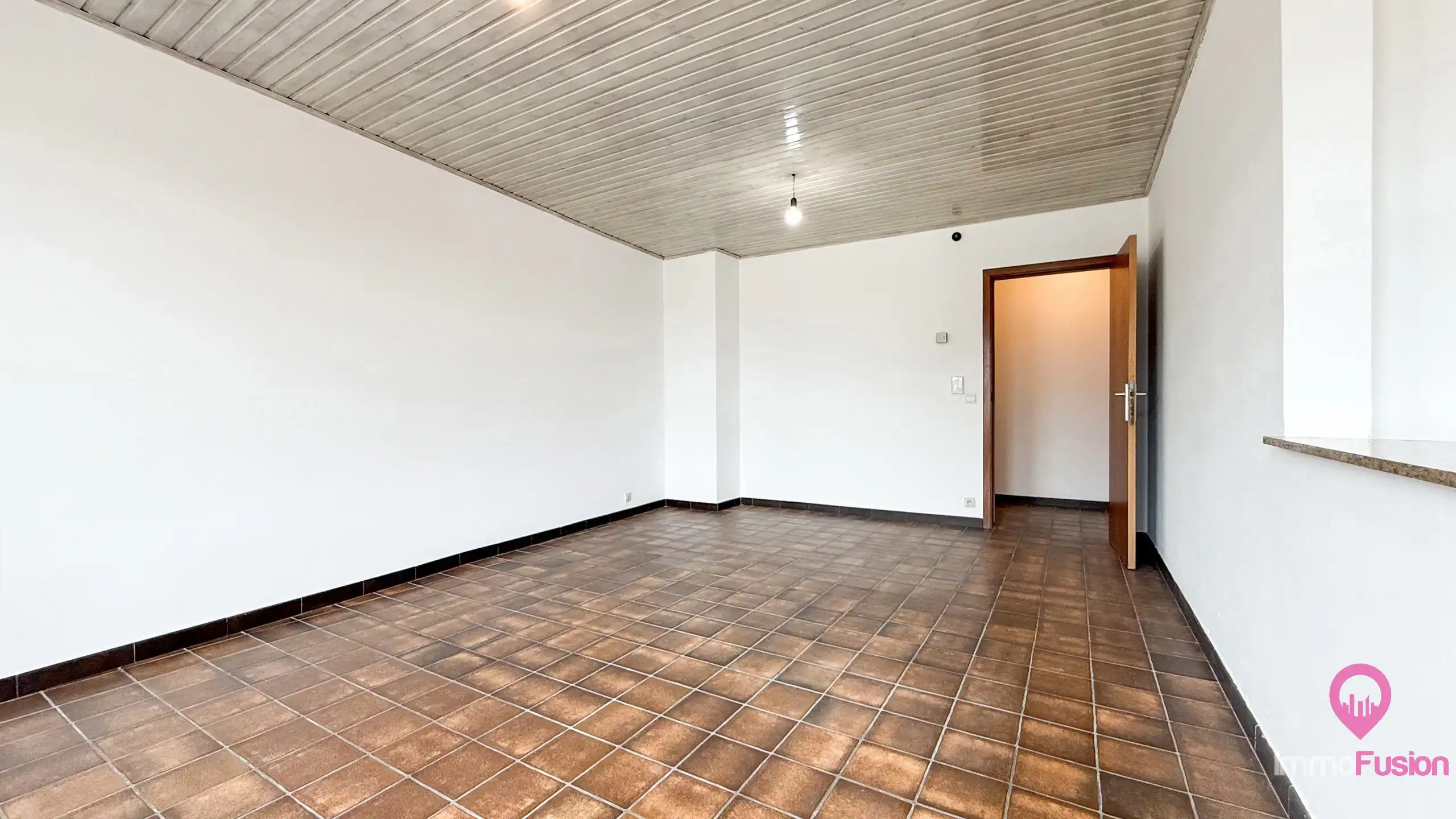 Ideaal gelegen 2-slaapkamerappartement met uitstekende bereikbaarheid! foto 6