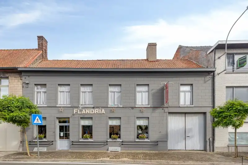 Hoofdfoto van de publicatie: Handelspand met woonmogelijkheid en tuin – ideaal voor renovatie of herontwikkeling