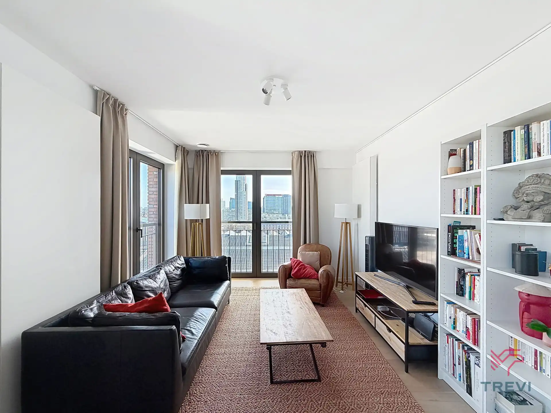 Prachtig appartement met 2 slpks, terras en topuitzicht foto {{pictureIndex}}