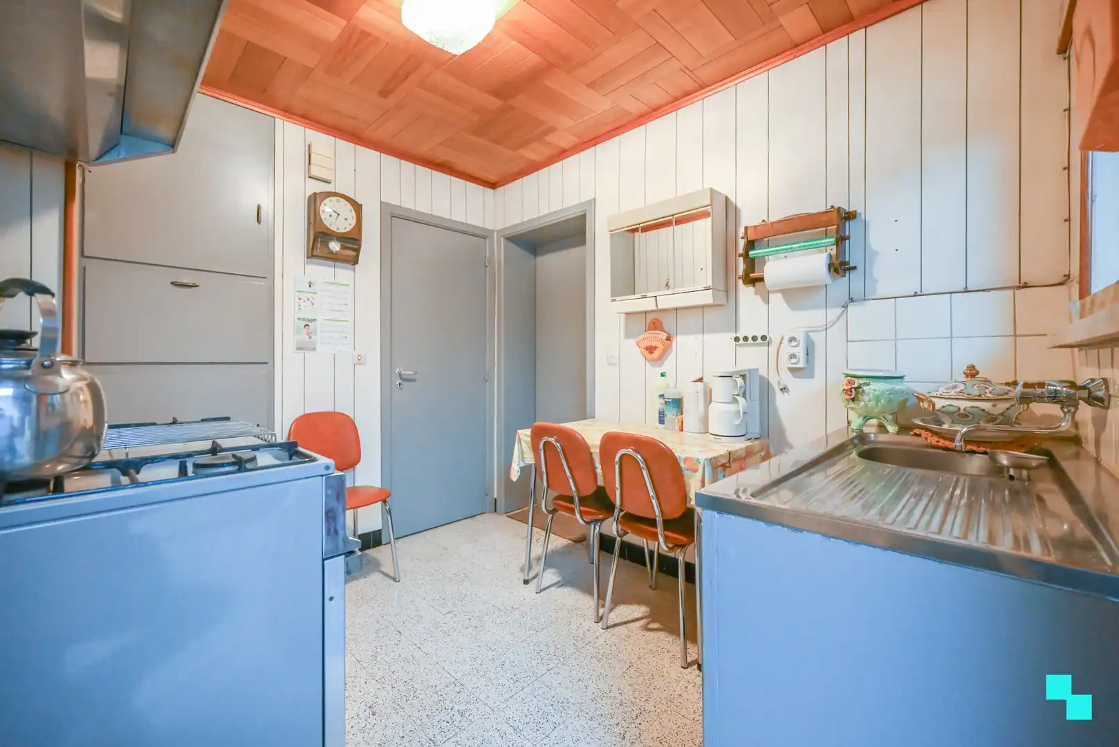 Halfopen woning in doodlopende straat te Sint-Eloois-Winkel foto 14