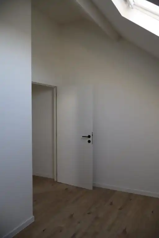 Gerenoveerde woning - Centrale ligging en instapklare staat! foto 17
