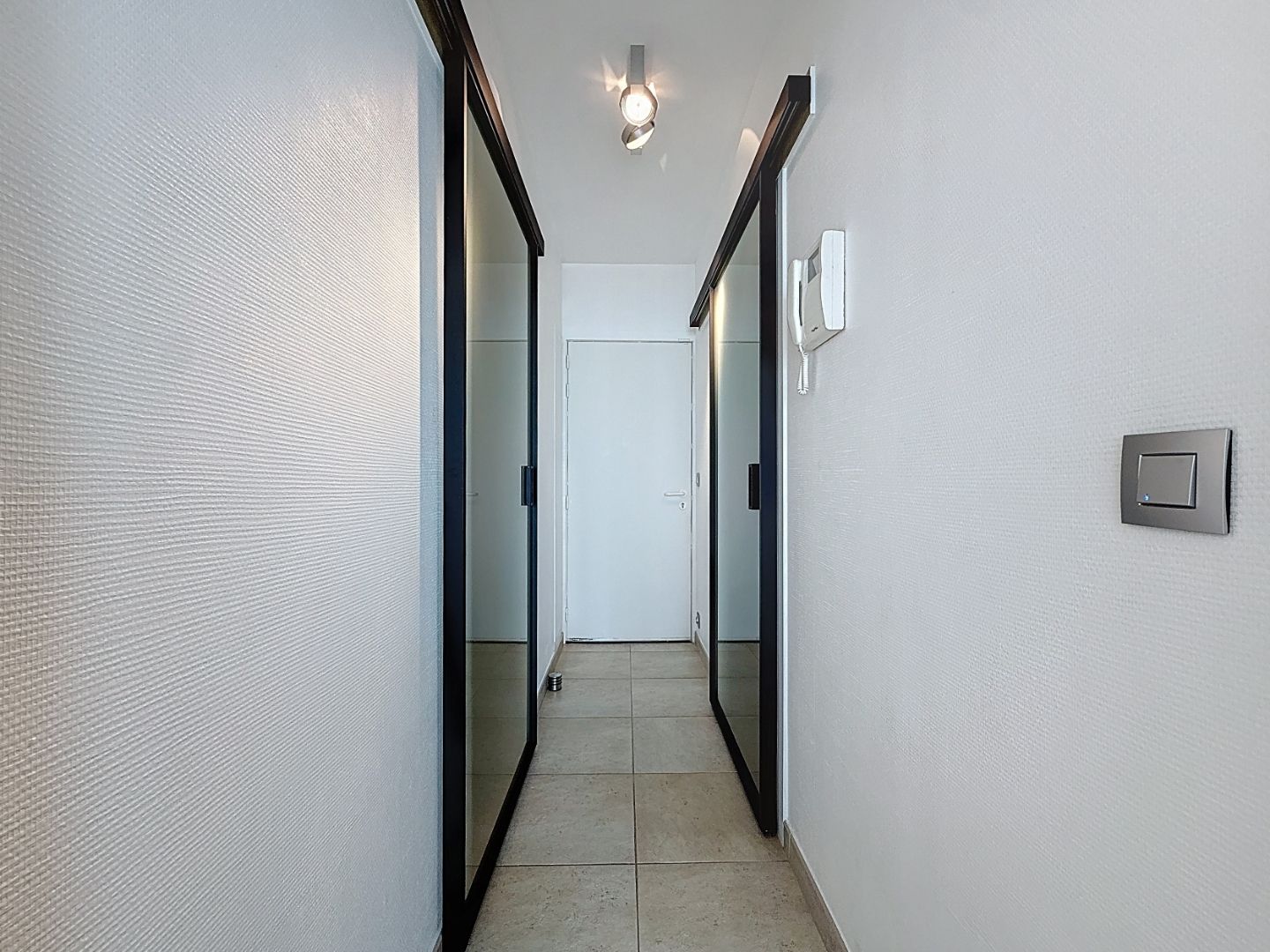 Lichtrijk appartement  op het 15de verdiep met frontaal zeezicht te Nieuwpoort. foto 7