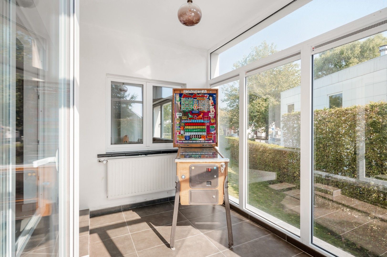 Energiezuinige woning met 6 slaapkamers, kelderverdieping met garage, knusse tuin en vooral enorm veel mogelijkheden foto 3
