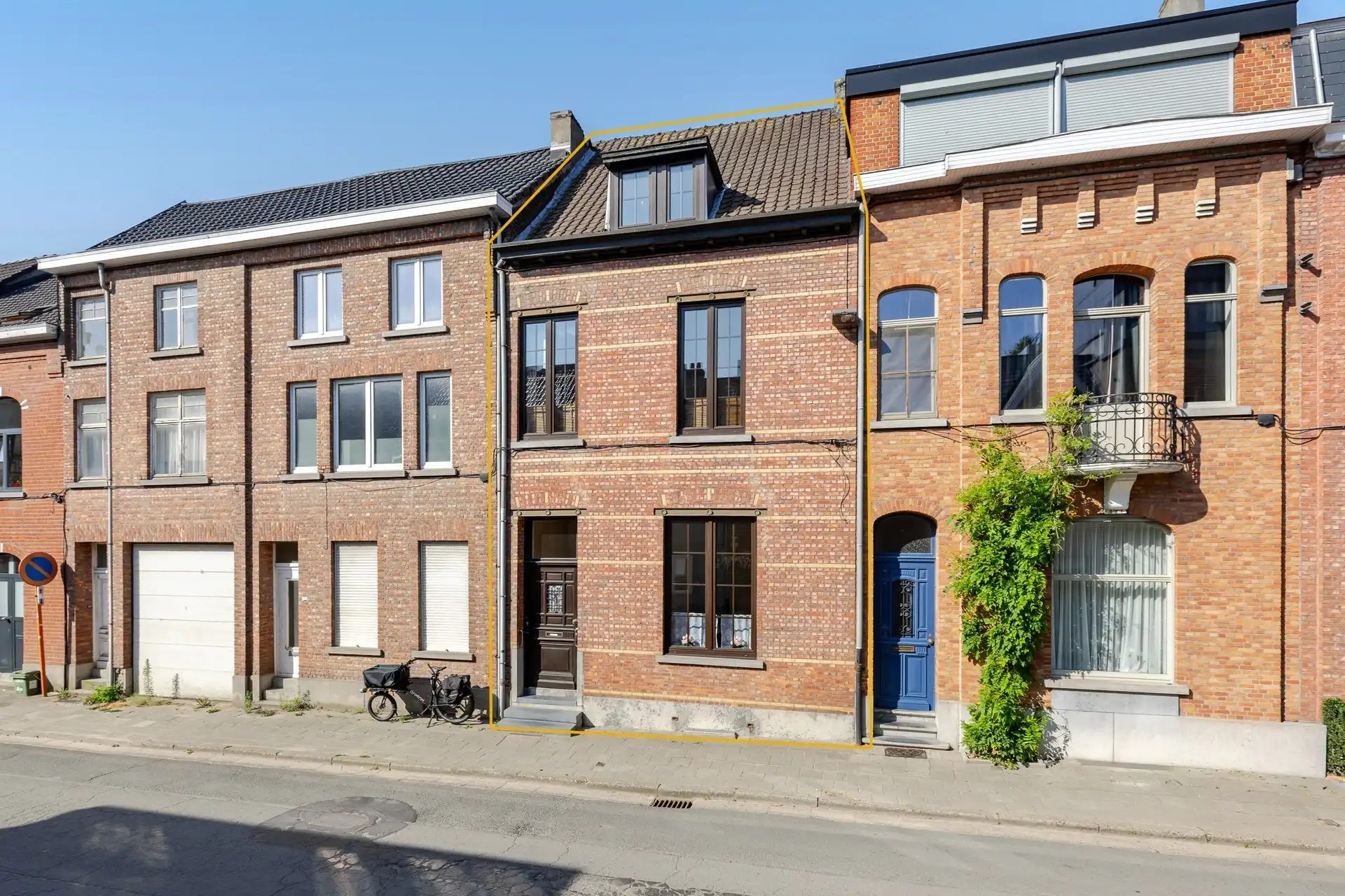 Hoofdfoto van de publicatie: Ruime stadswoning met zonnige tuin op topligging aan het Stadspark van Aalst