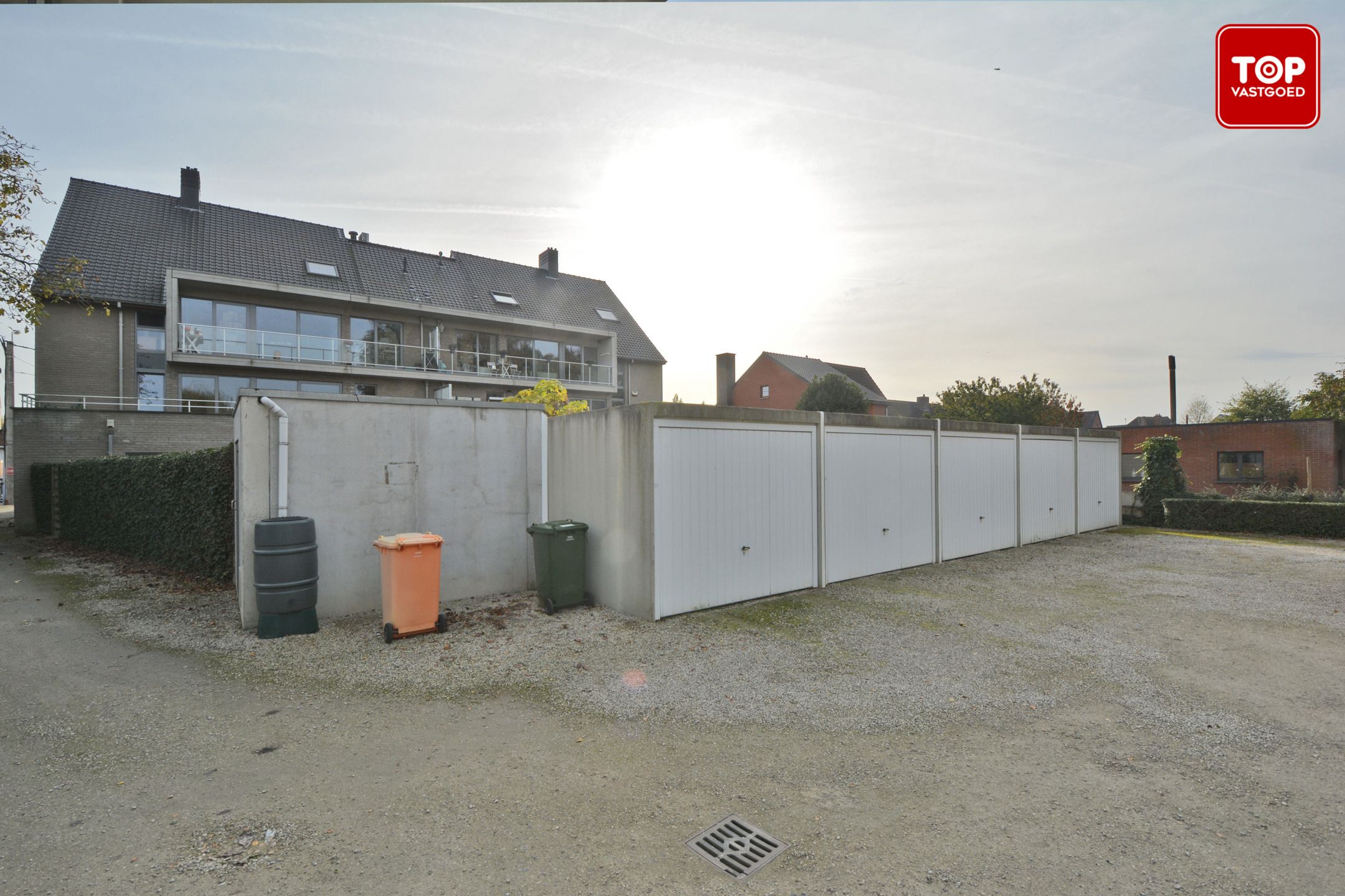 Instapklaar 2-slaapkamer appartement te Wondelgem. foto 10