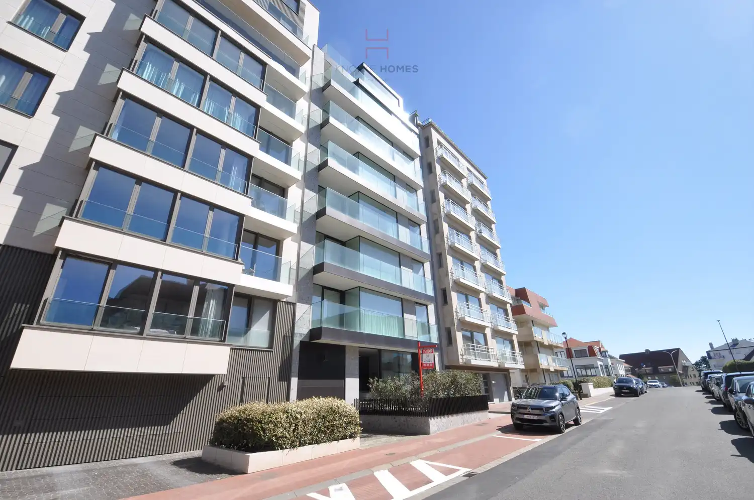 Stijlvol en instapklaar appartement  op toplocatie, dichtbij van strand te Duinbergen. foto 2