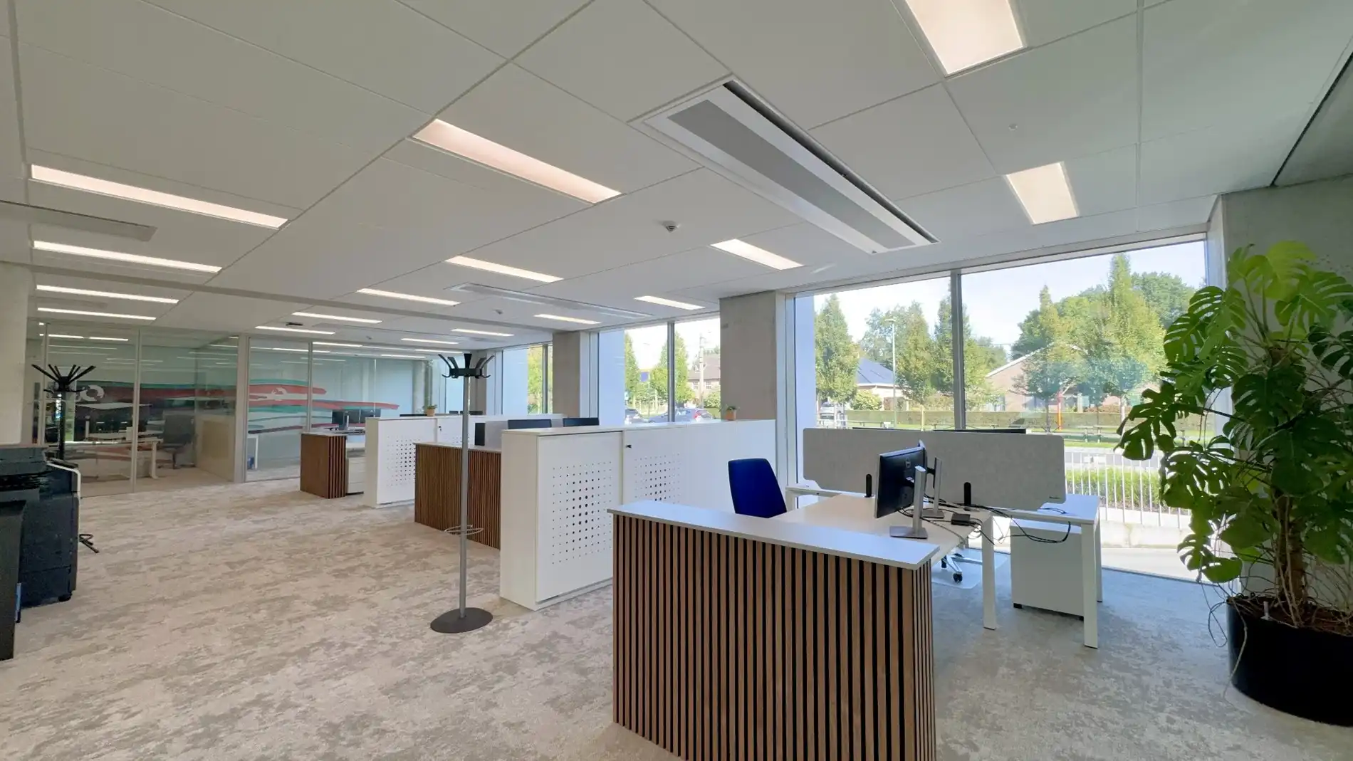 Energiezuinige kantoren te huur in Office Park aan E17 te Lokeren foto 7