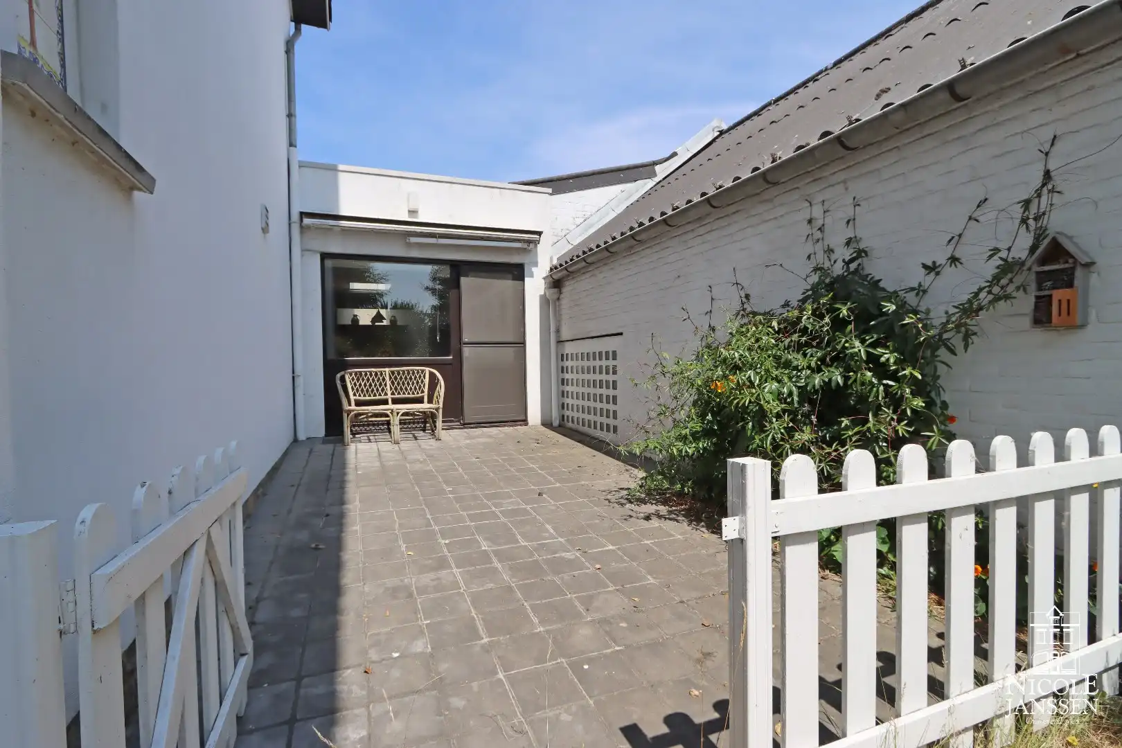 Verrassend ruime gezinswoning met prachtige diepe tuin foto 30