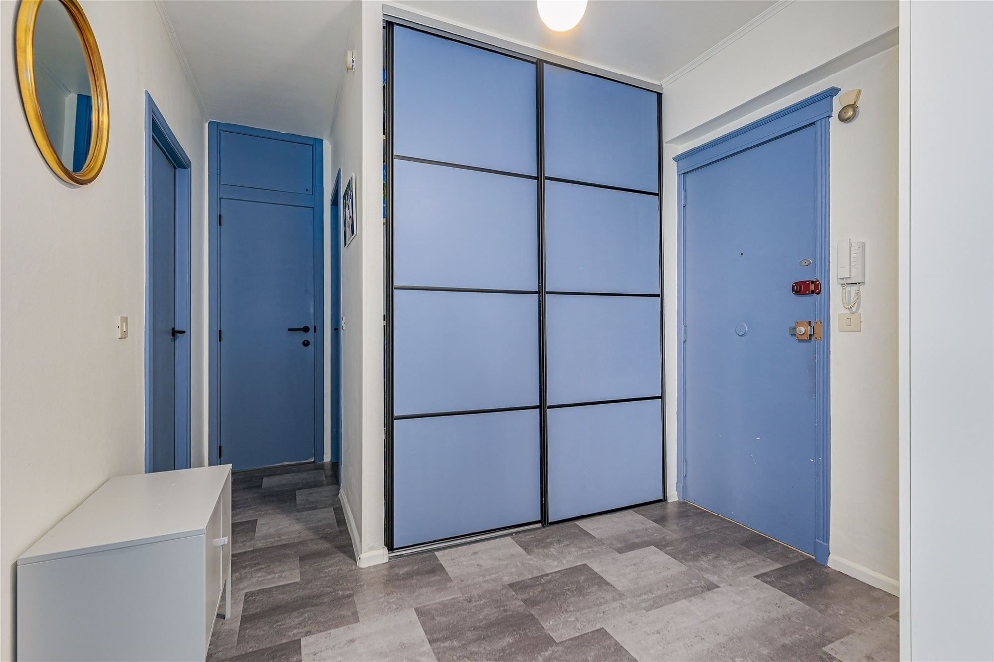 Instapklaar appt met zonovergoten living en 2 slk foto 9