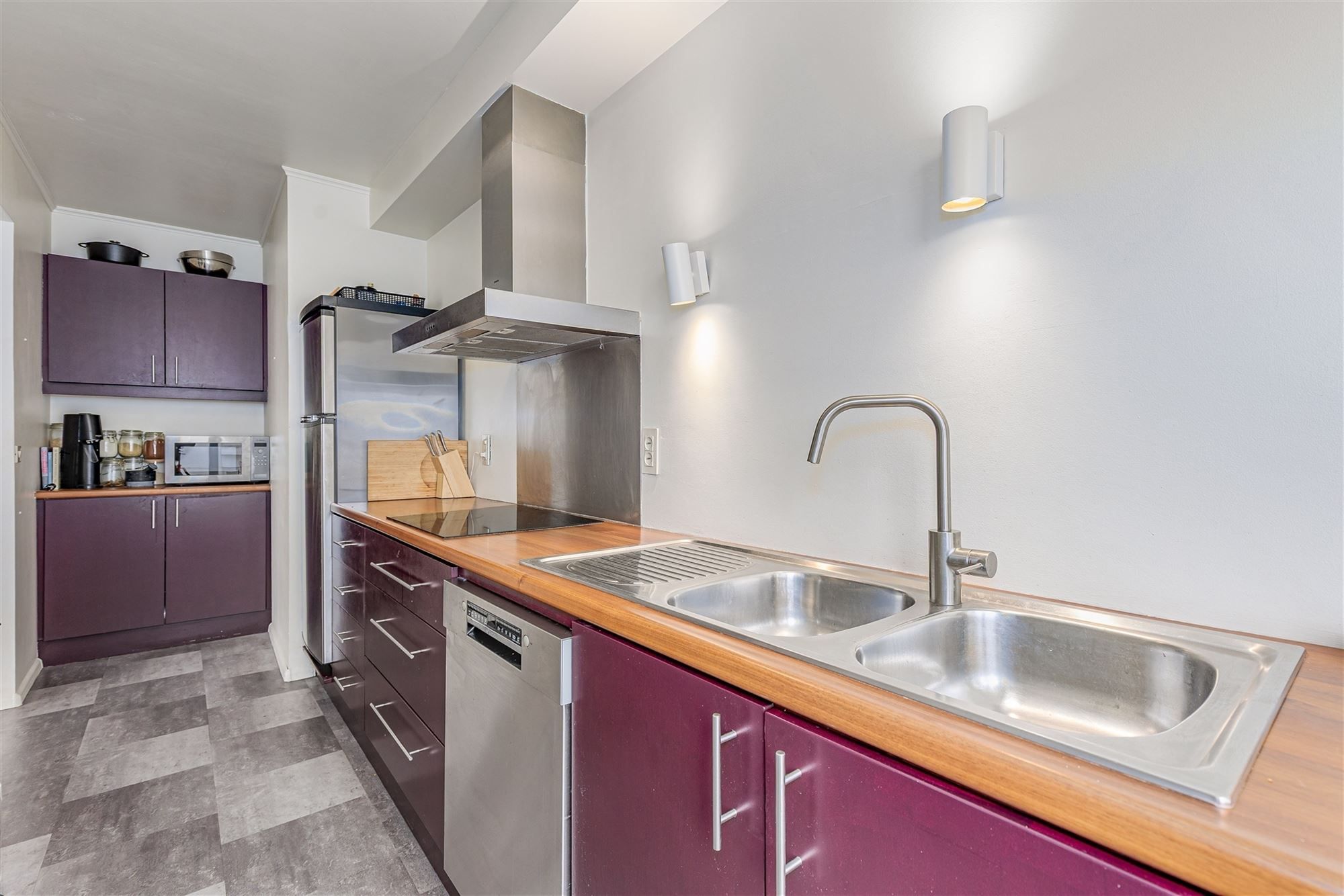 Instapklaar appt met zonovergoten living en 2 slk foto 9