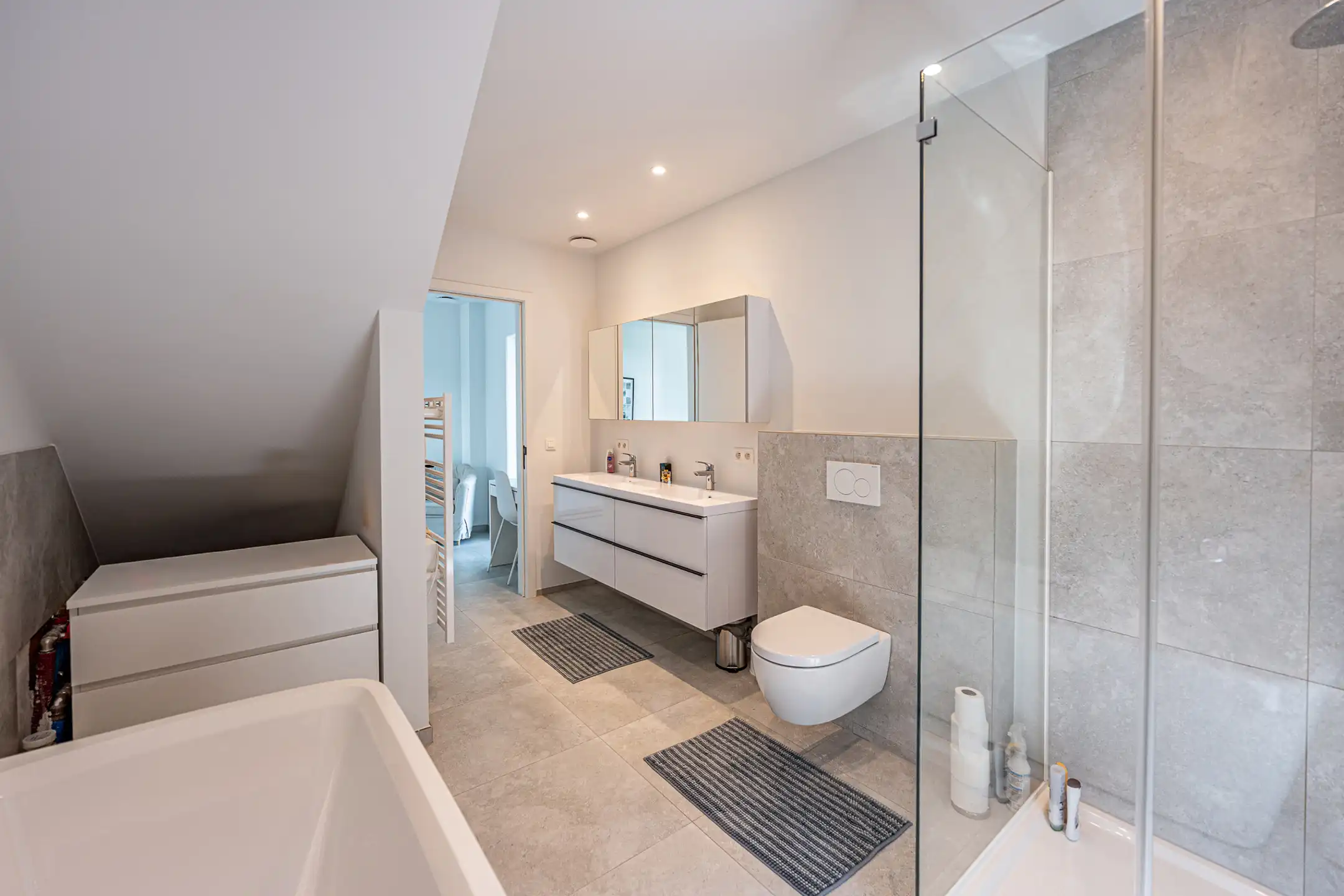 Moderne woning met 3 slaapkamers foto 17