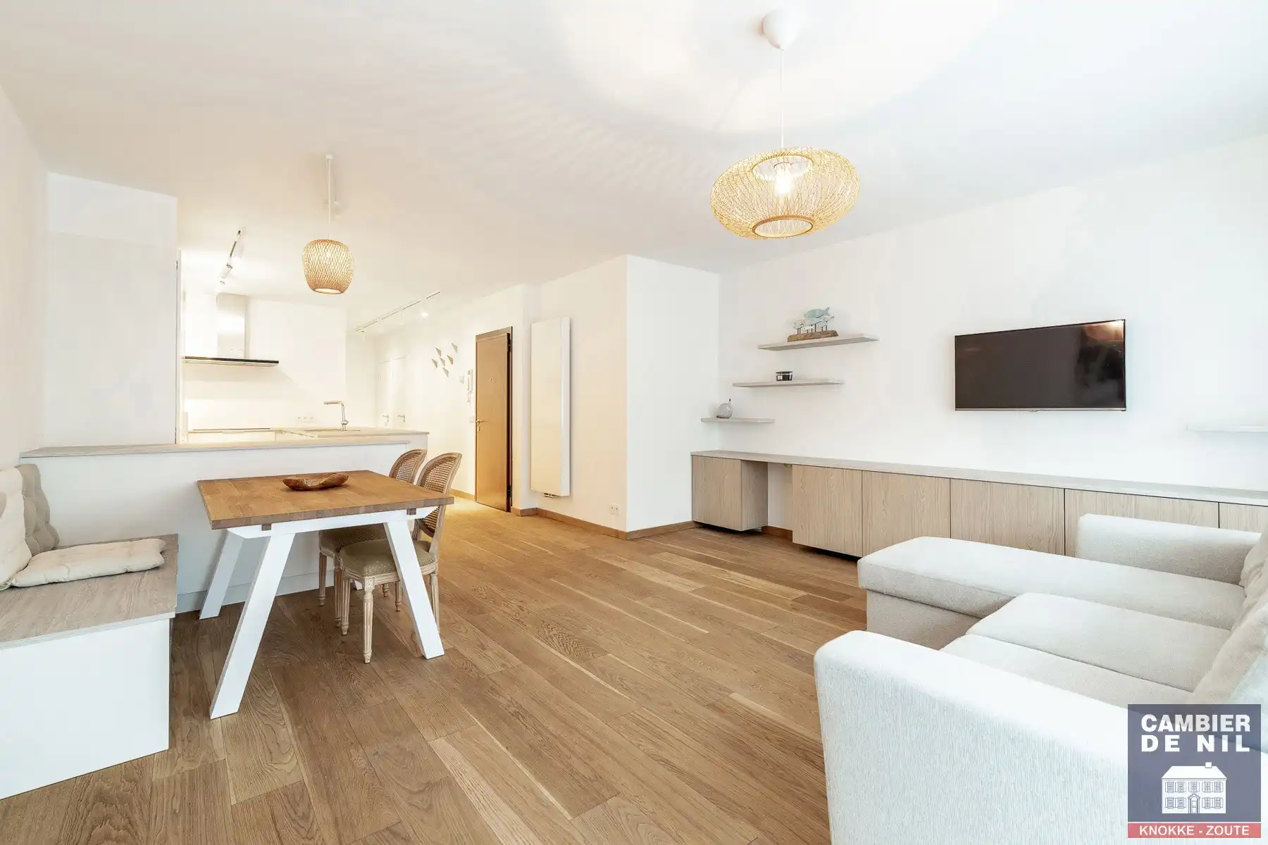 Recent gerenoveerd en gemeubeld appartement  in het hart van Knokke-Heist foto 2