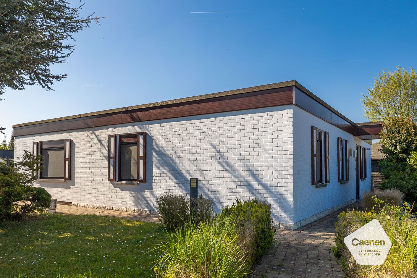 Hoofdfoto van de publicatie: Vakantiebungalow met 4 slaapkamers en zonnige tuin