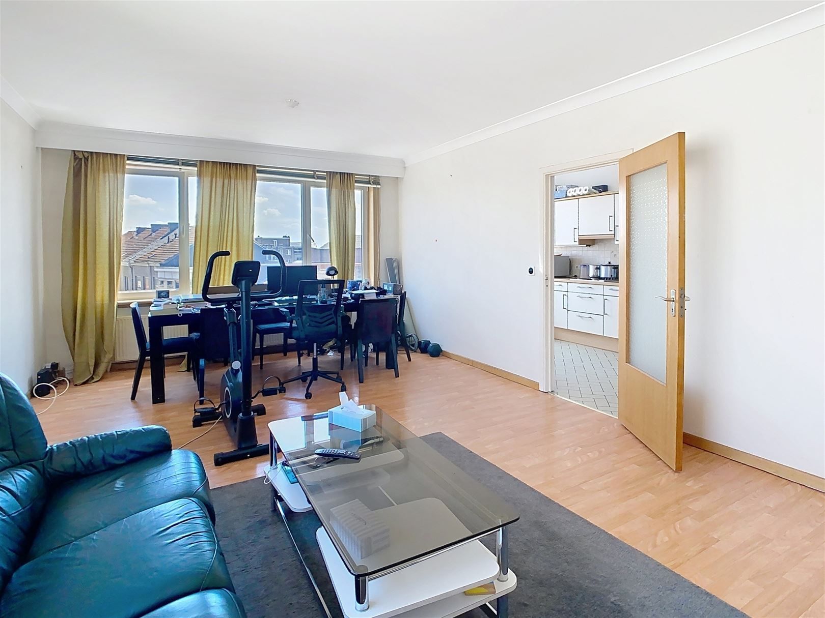 Ruim APP 3e V, 2 slpks, terras en kelder foto 12