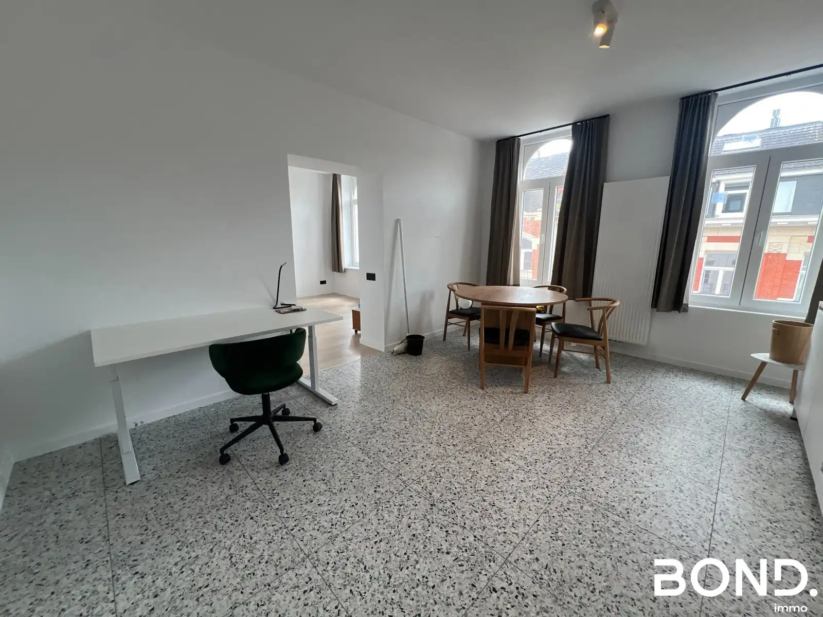 Gerenoveerd twee-slaapkamer studentenappartement te huur in hartje Leuven foto 4