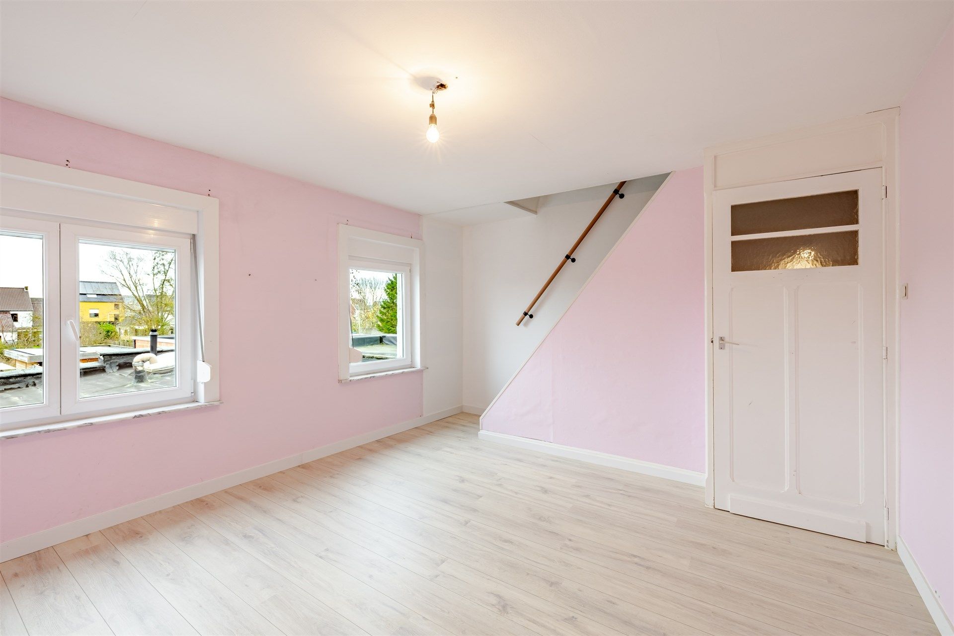 Instapklare en gerenoveerde woning met drie slaapkamers, tuin en zonnepanelen in het centrum van Welle foto 14