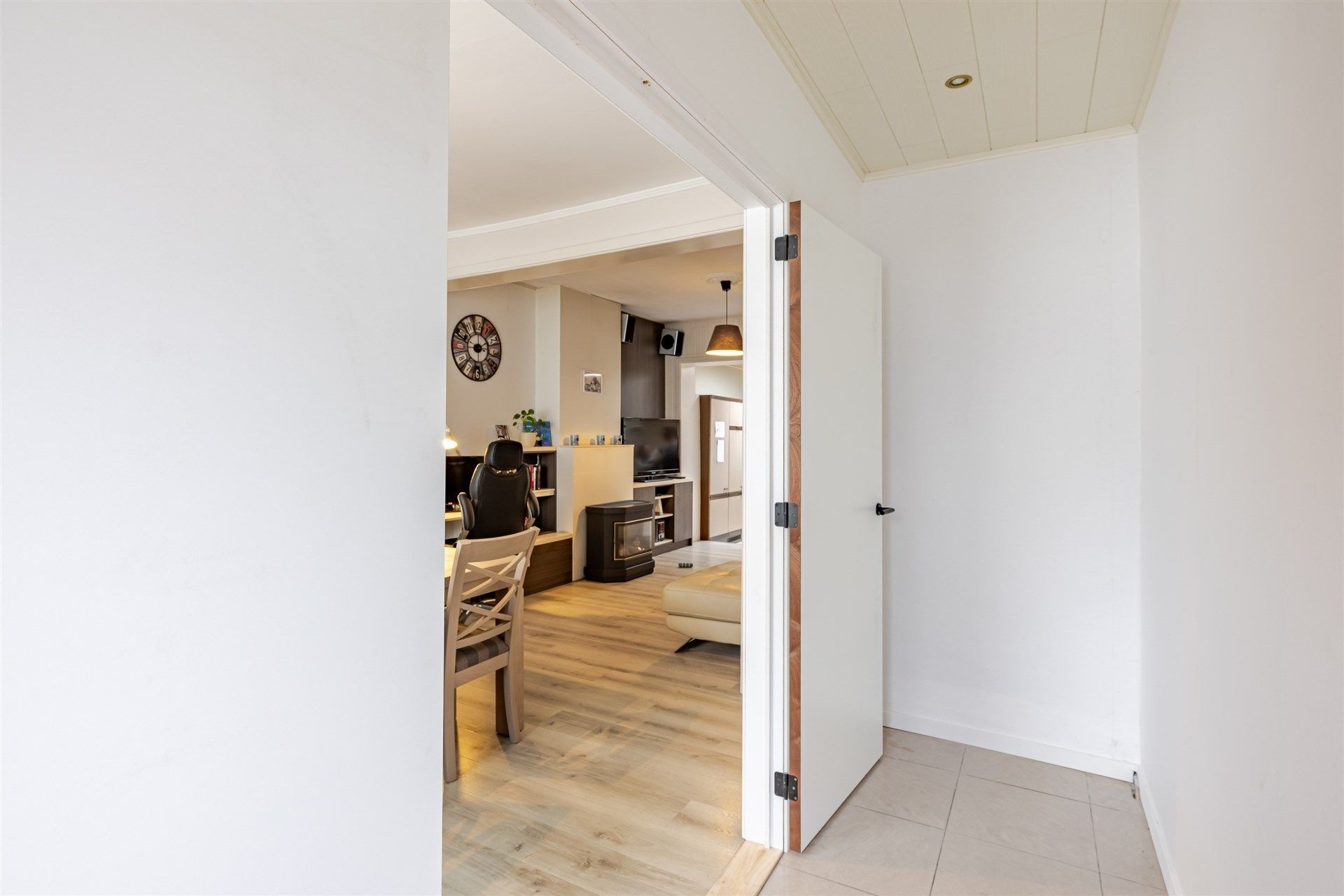 Instapklare en gerenoveerde woning met drie slaapkamers, tuin en zonnepanelen in het centrum van Welle foto 14