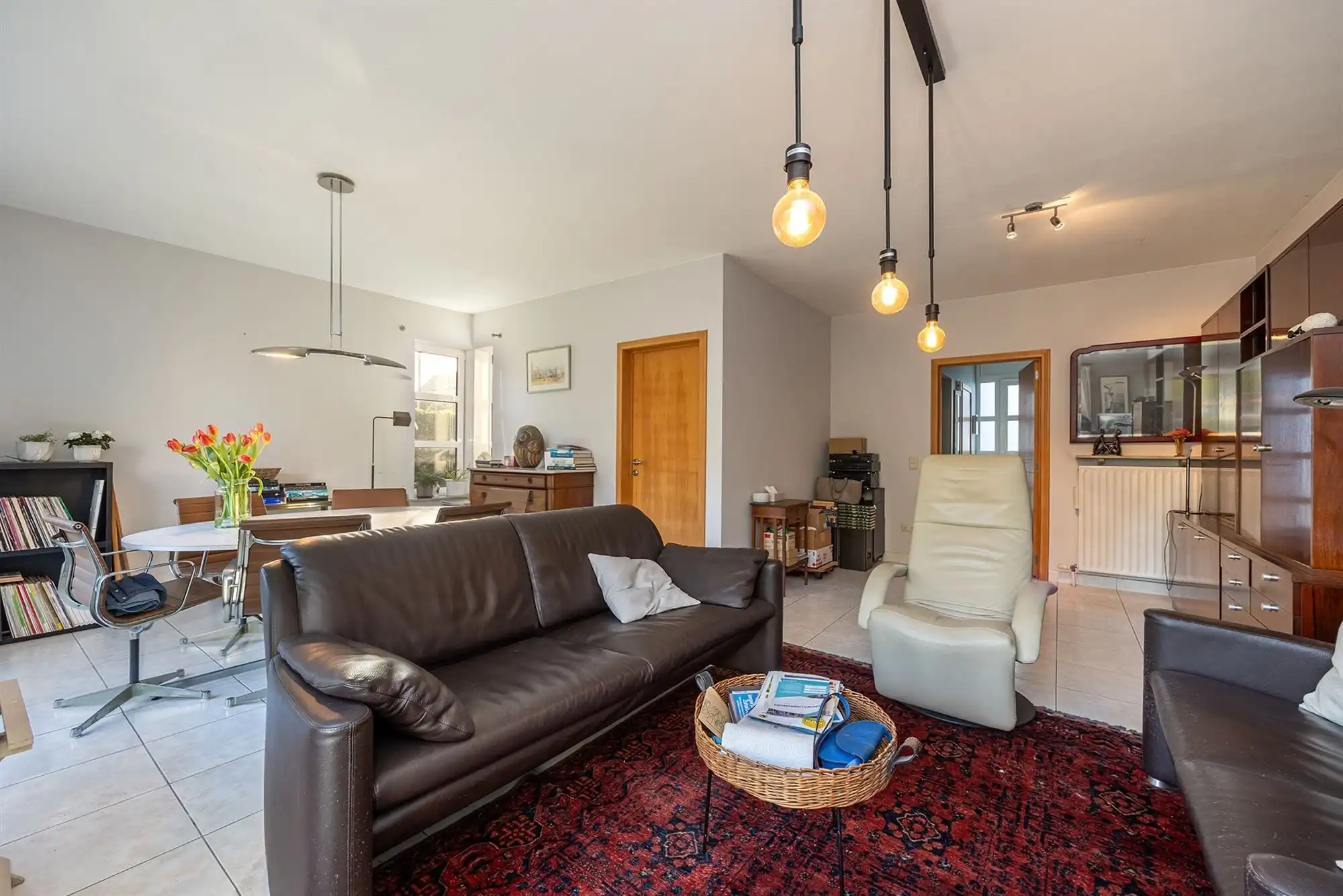 instapklaar huis met drie slaapkamers en ruime tuin foto 8