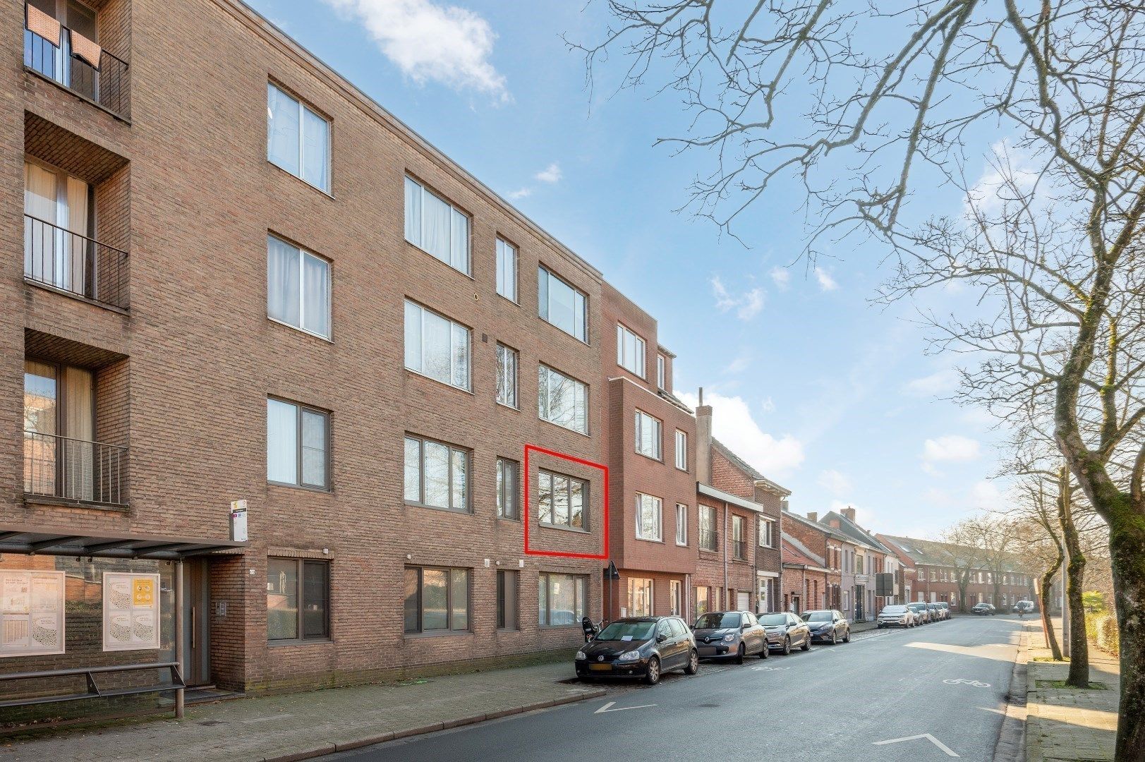 Ruim gerenoveerd appartement met terras, lift  in Turnhout | 2 slaapkamers | Energielabel B foto 2
