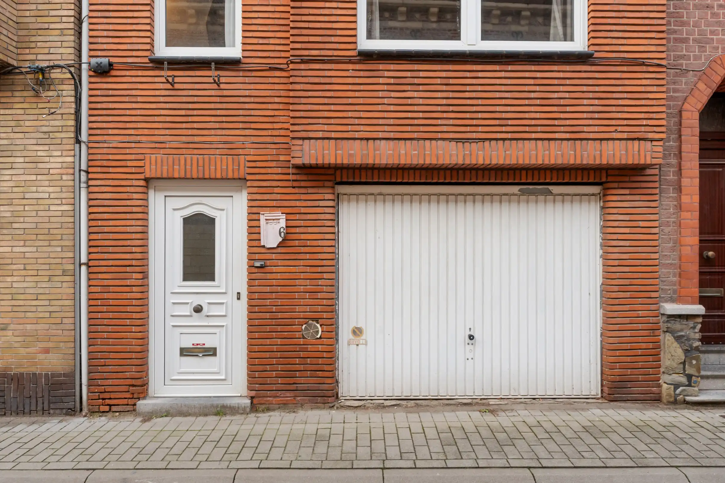 Charmante rijwoning op een toplocatie in hartje Tongeren. foto 21