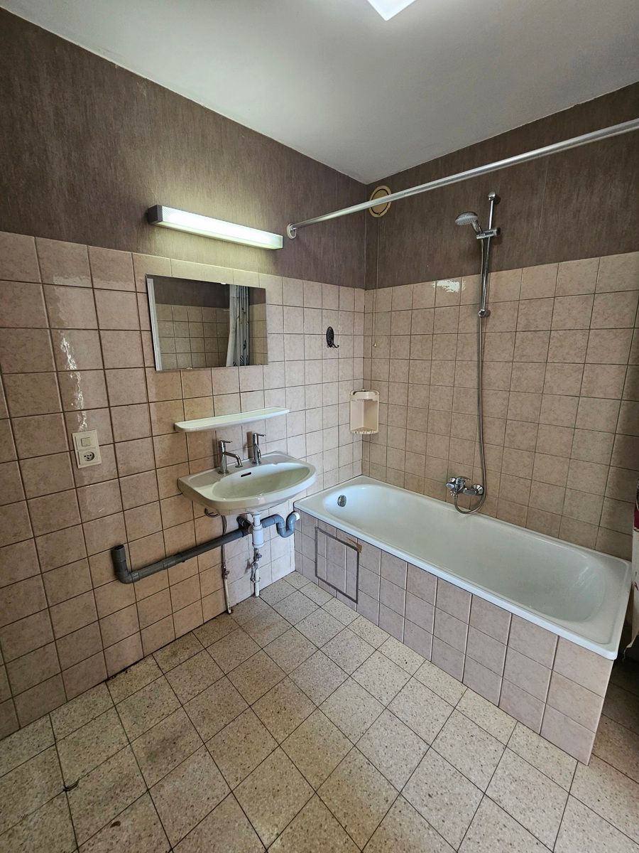 Goed gelegen appartement met 3 slaapkamers en staanplaats foto 8