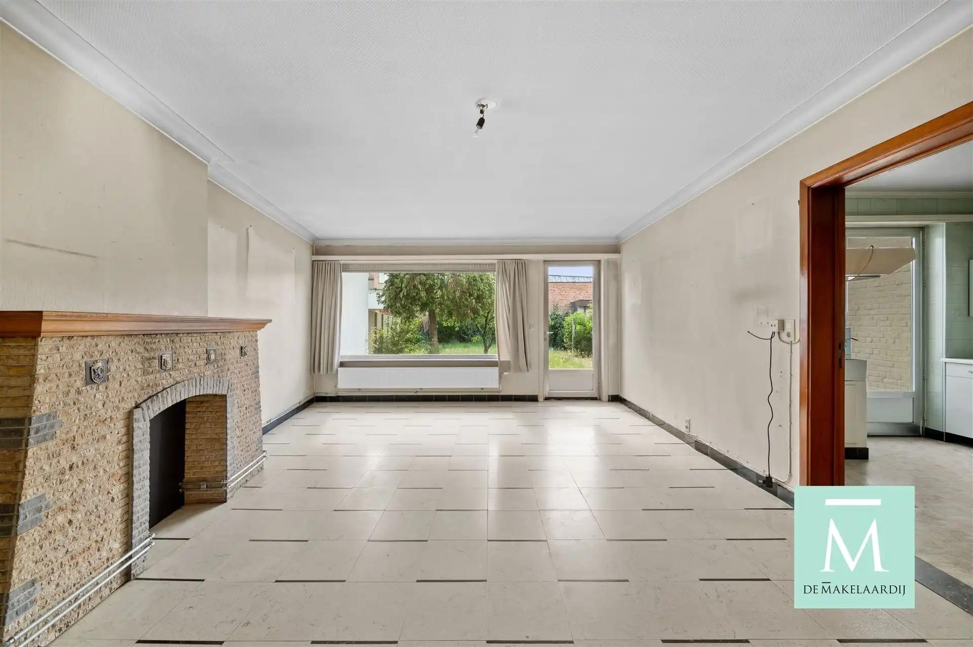 Ruime woning met 3 slaapkamers, aangename tuin en inpandige garage foto 5