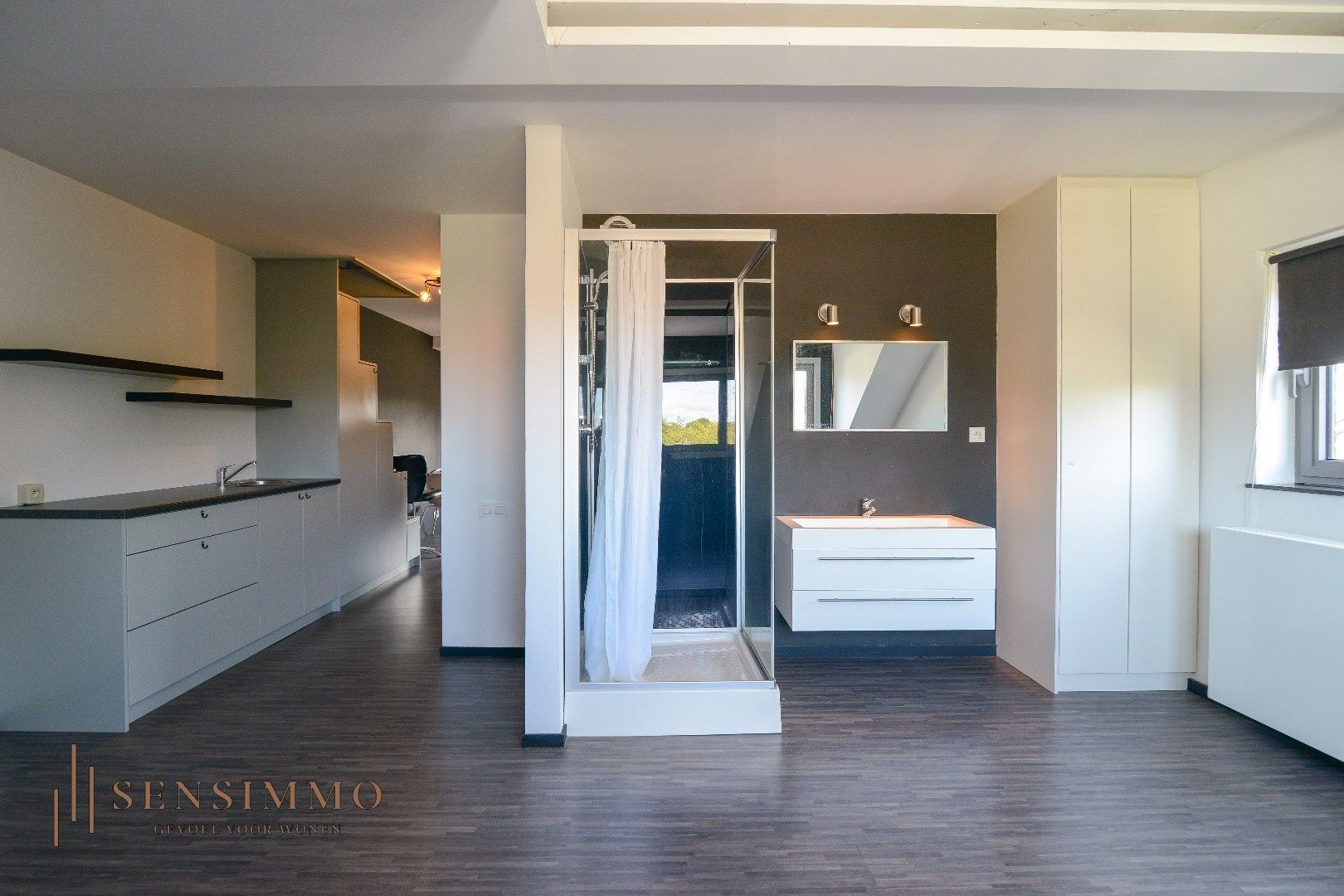 Ruim en instapklaar duplex appartement met carport en terras foto 14