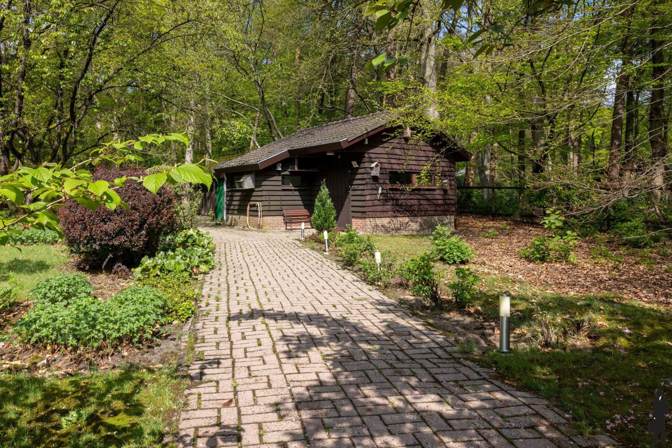 Seventiesvilla op toplocatie! foto 14