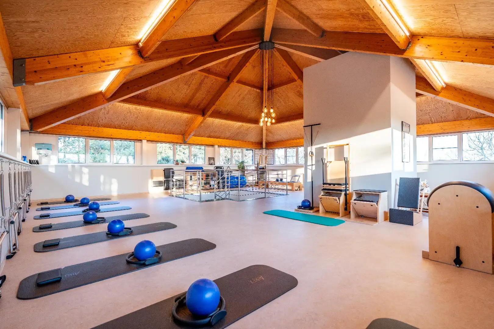 Riante villa met binnenzwembad op een uitzonderlijk domein van 6.426 m² foto 22