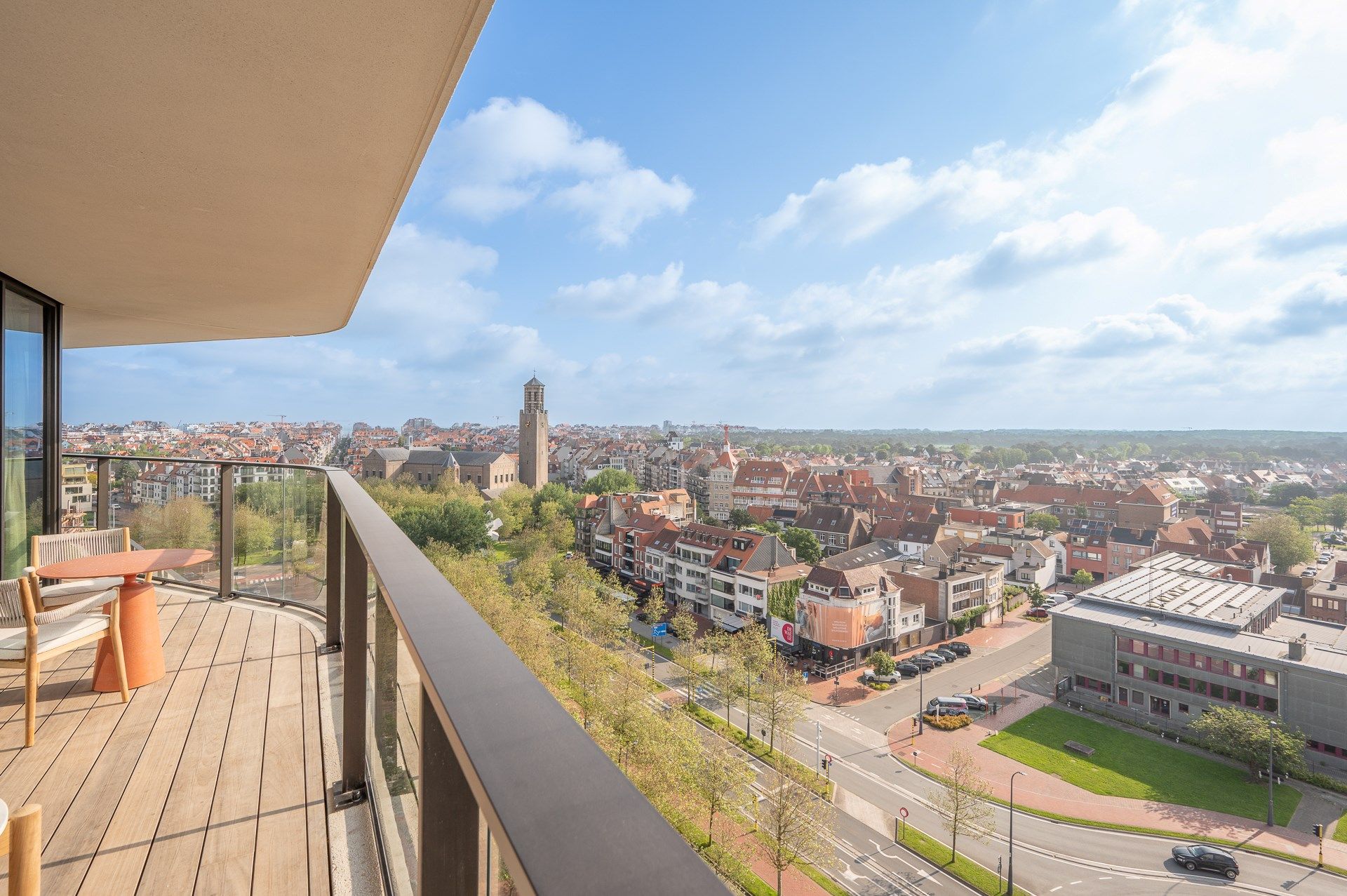 Luxueus appartement met een zeer ruim terras gelegen in de exclusieve residentie The Tower. foto 16