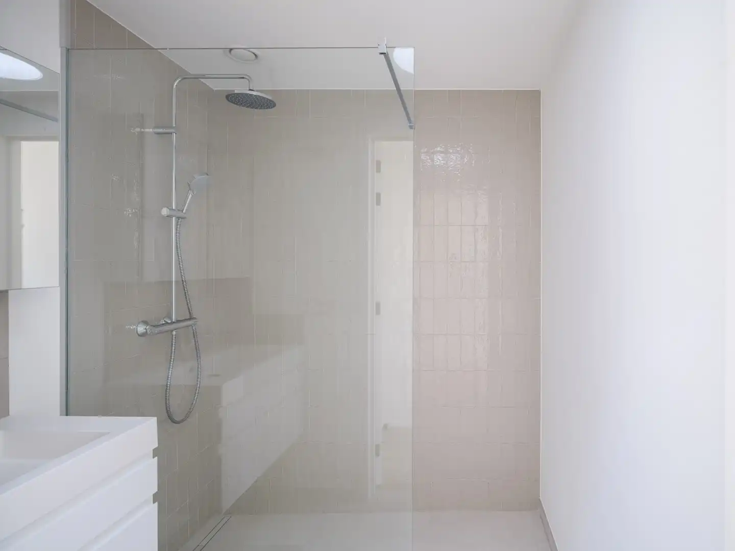 Lichtrijk, kwalitatief afgewerkt appartement in Sint-Denijs-Westrem foto 13