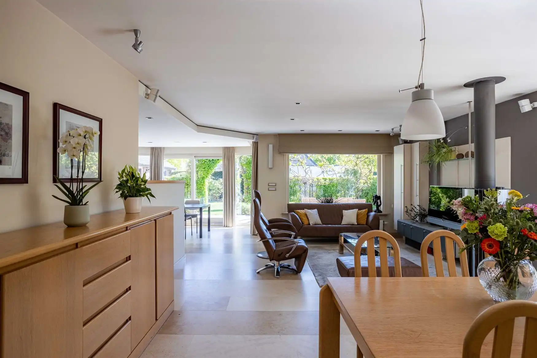 Exclusieve villa met zuidgerichte tuin in residentieel Jabbeke foto 3
