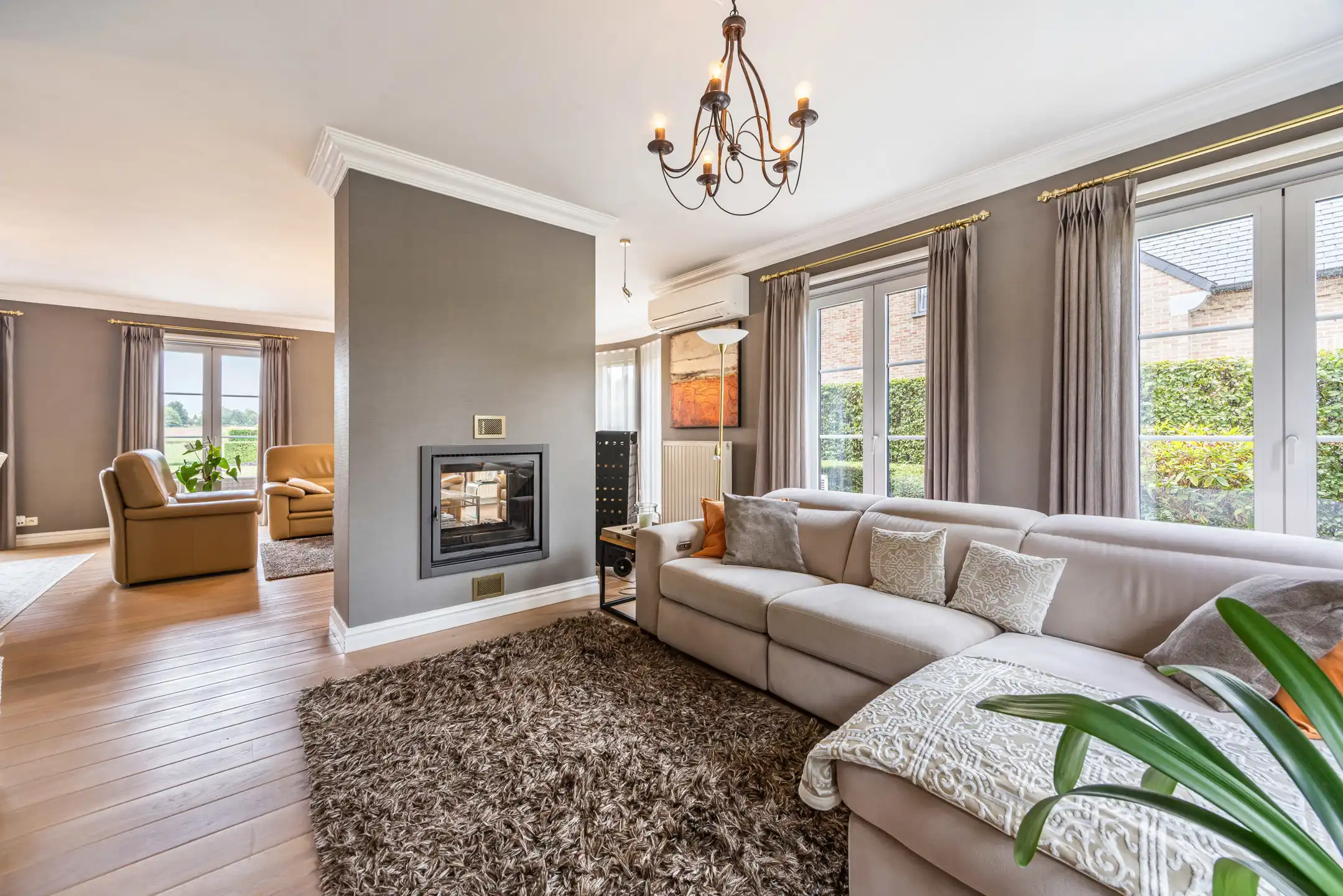 Exclusieve villa met zonnige tuin in Mal foto 8