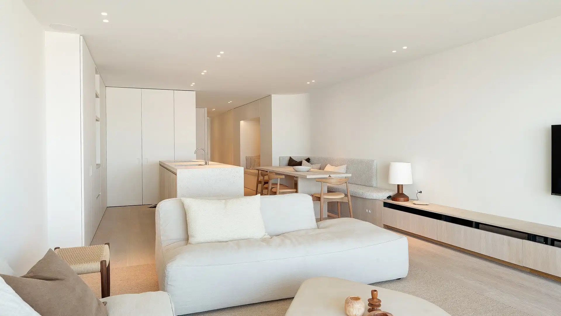 Magnifiek appartement op de wandeldijk in het Zoute, met adembenemend frontaal zeezicht. foto 10