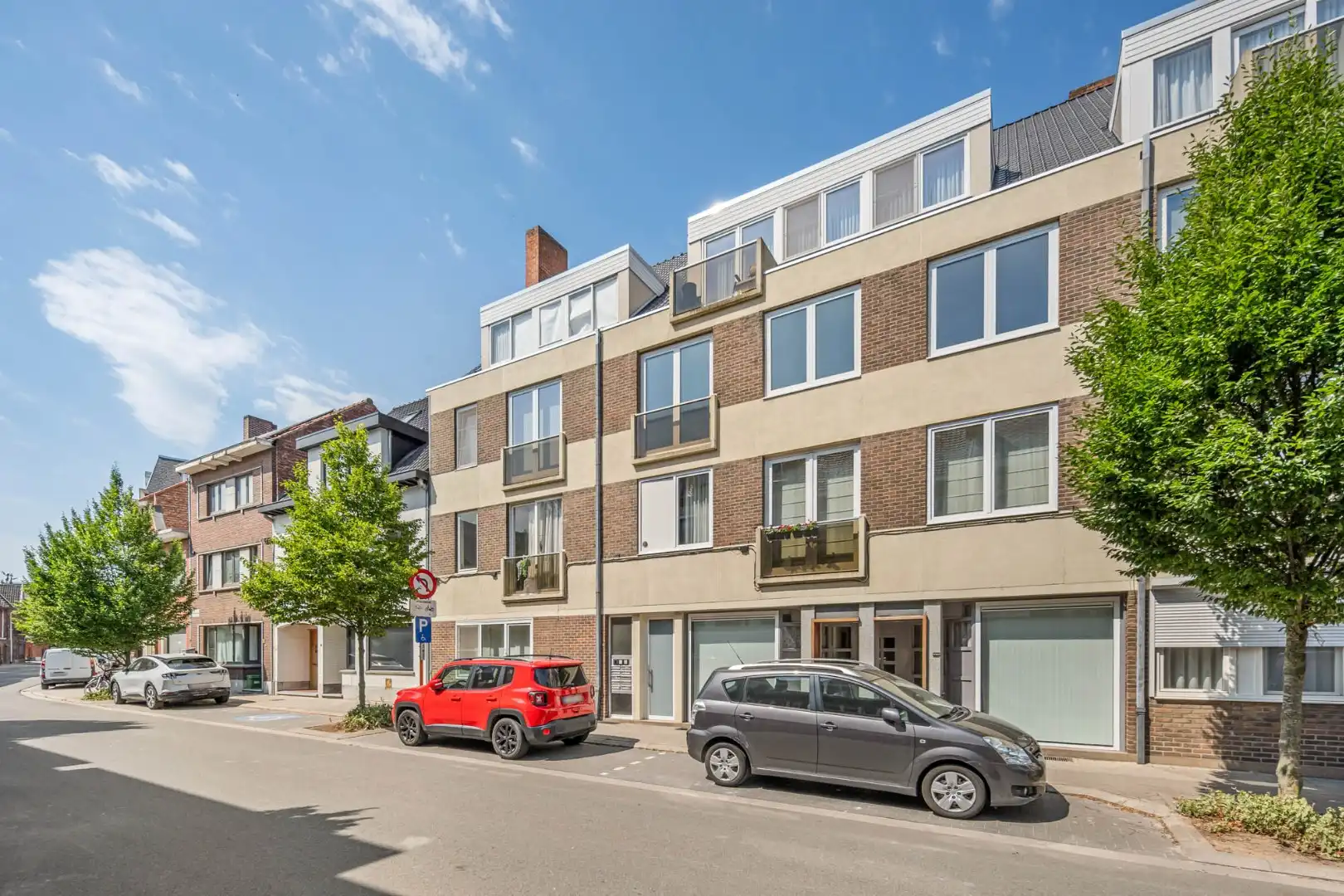 Instapklaar 3 slpk app., 117m², op wandelafstand van centrum foto 22