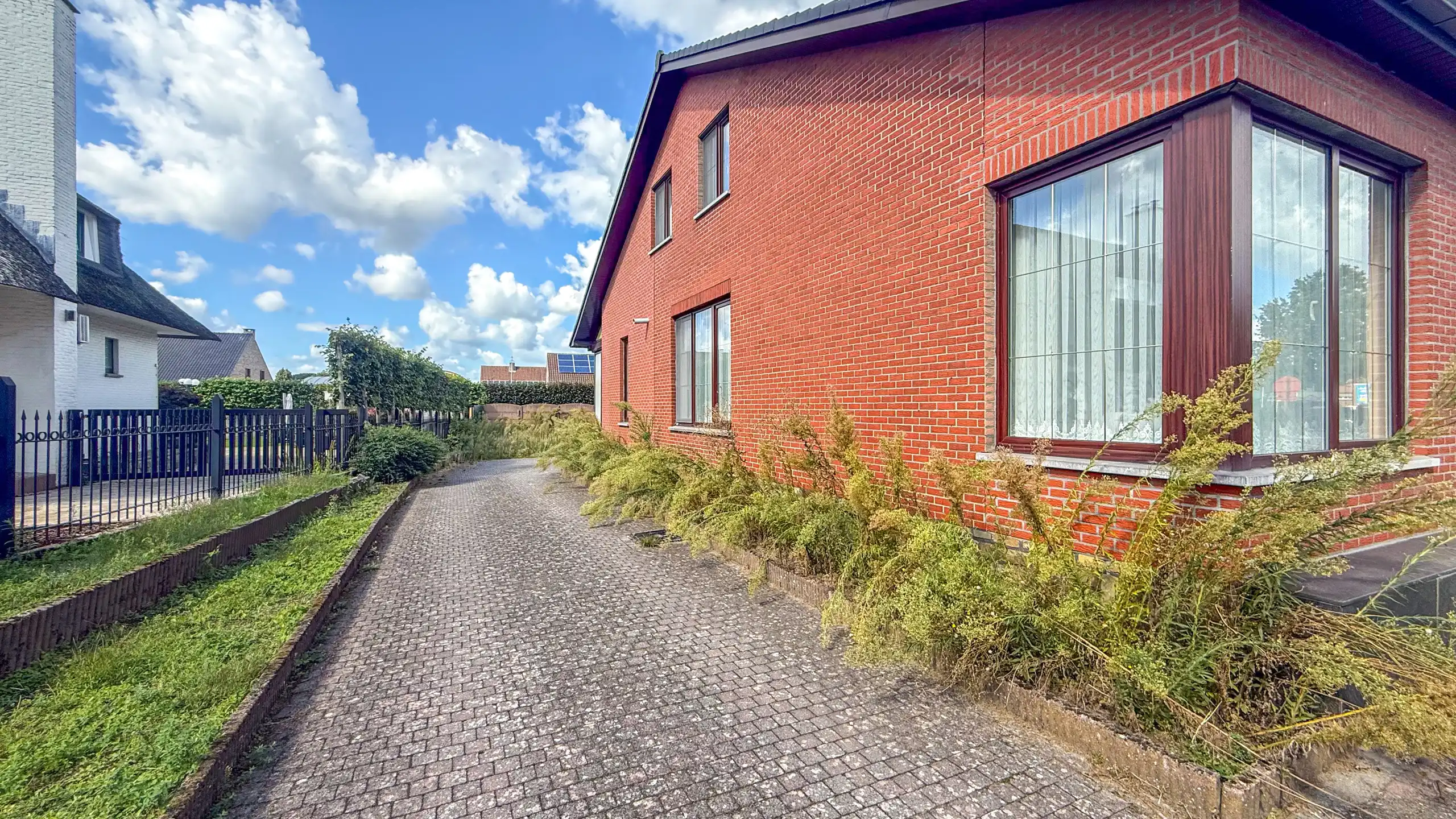 Ruime woning met 4 SLPK op een toplocatie! foto 45