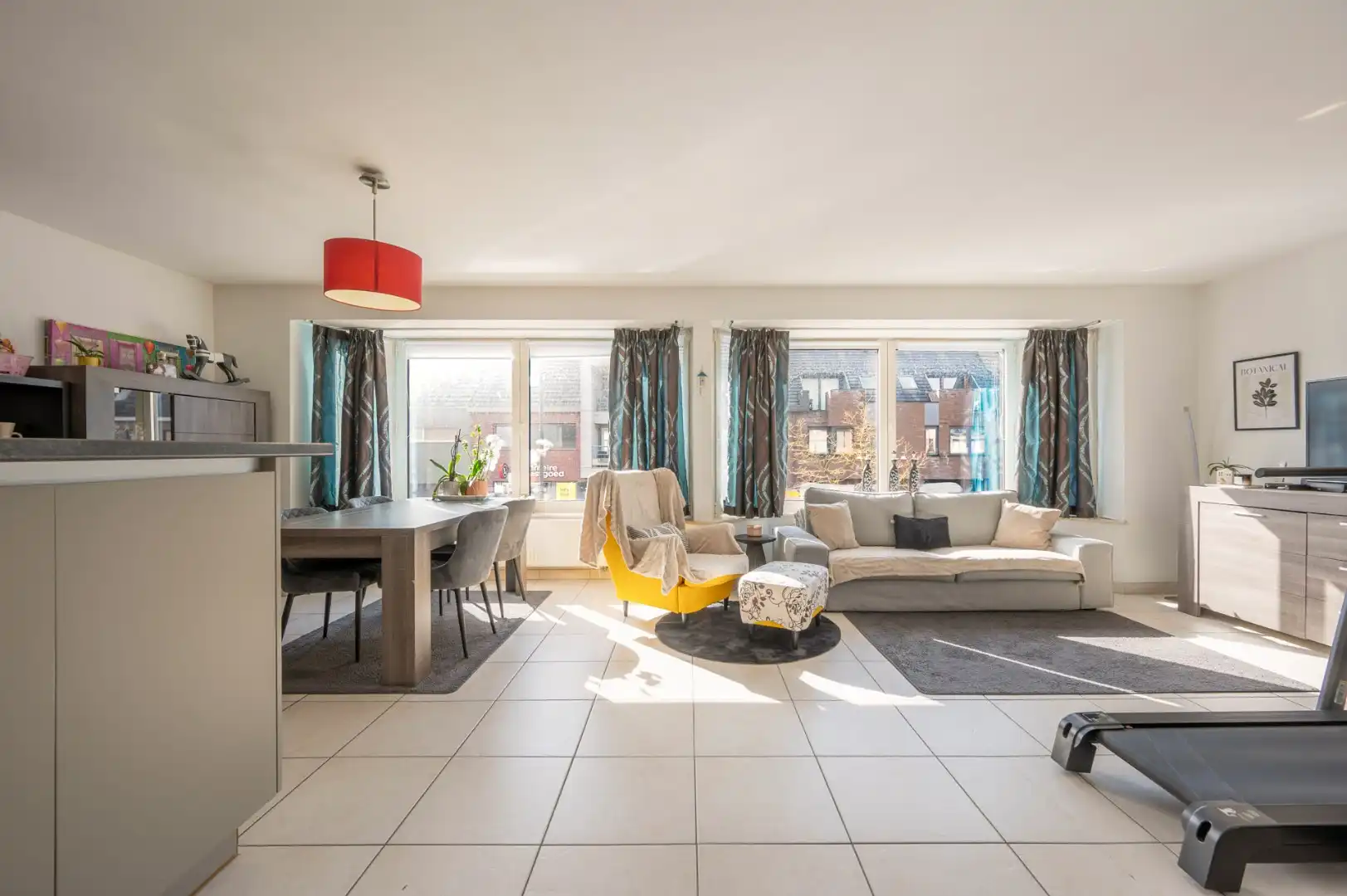 Lichtrijk appartement in het centrum van Sijsele foto 2