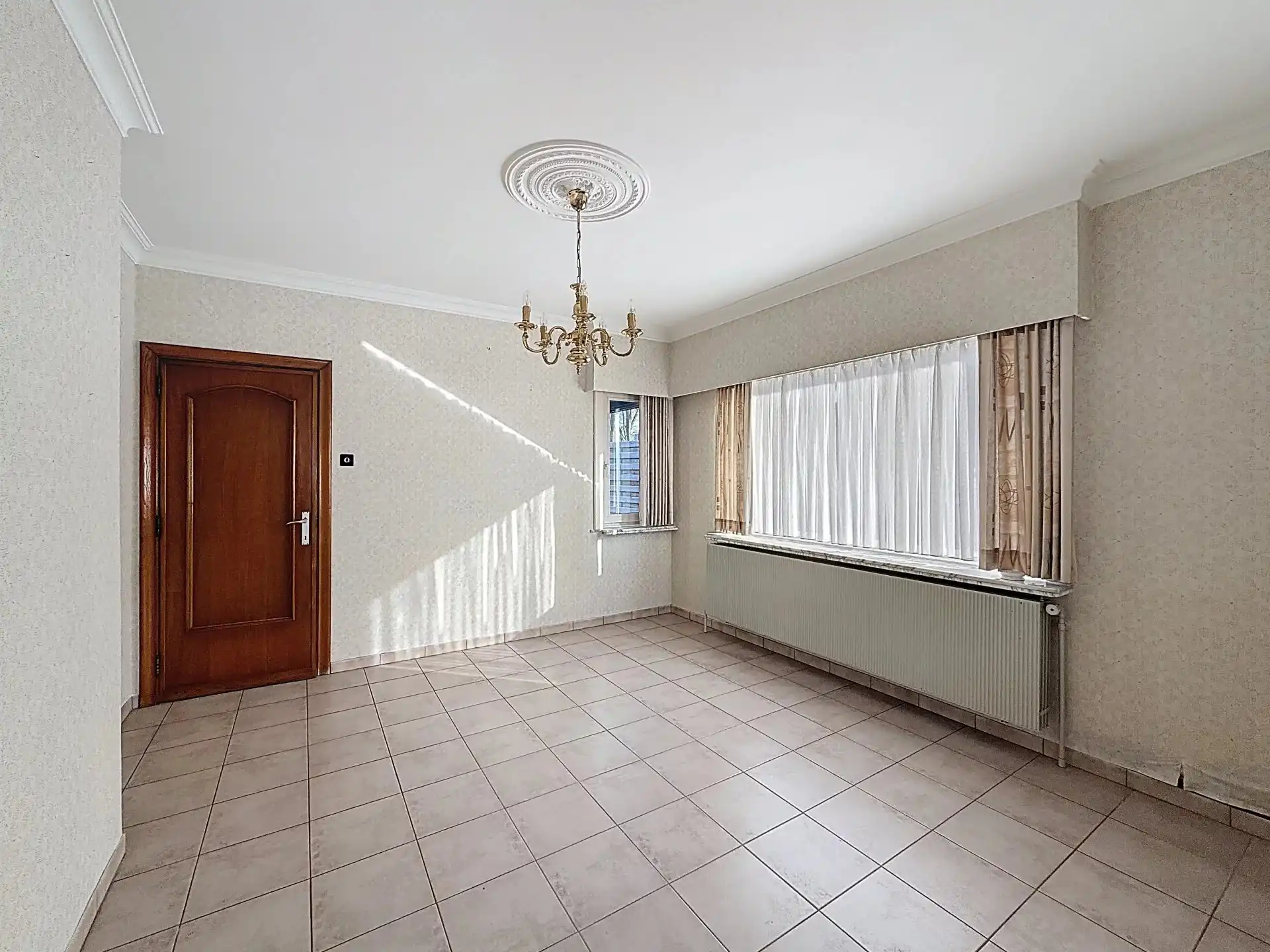 Halfopen bebouwing met 3 slaapkamers en een ruime tuin. foto 7