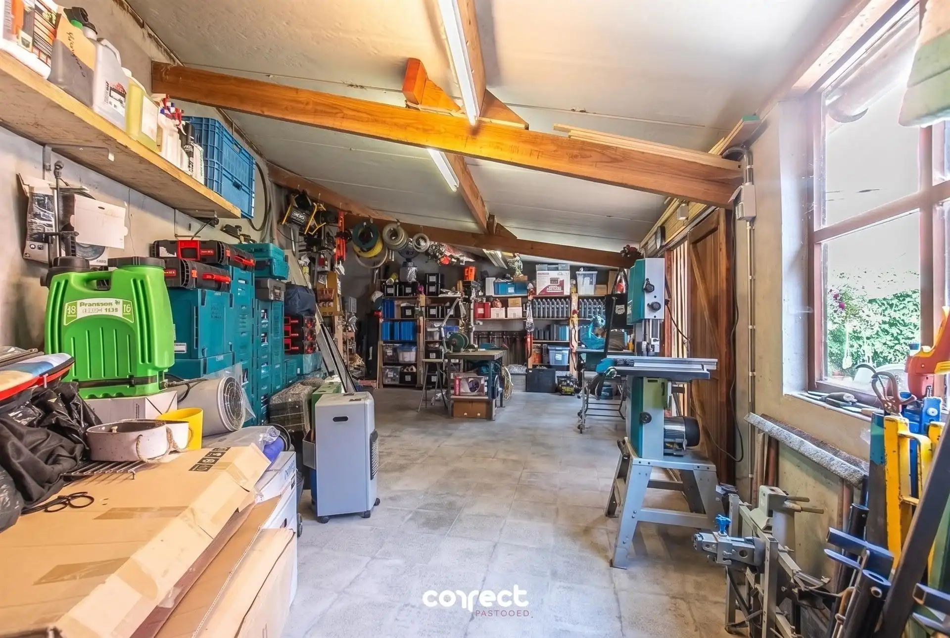 Ruime rijwoning met 4 slaapkamers, polyvalente ruimte, garage en zonnig terras. foto 14