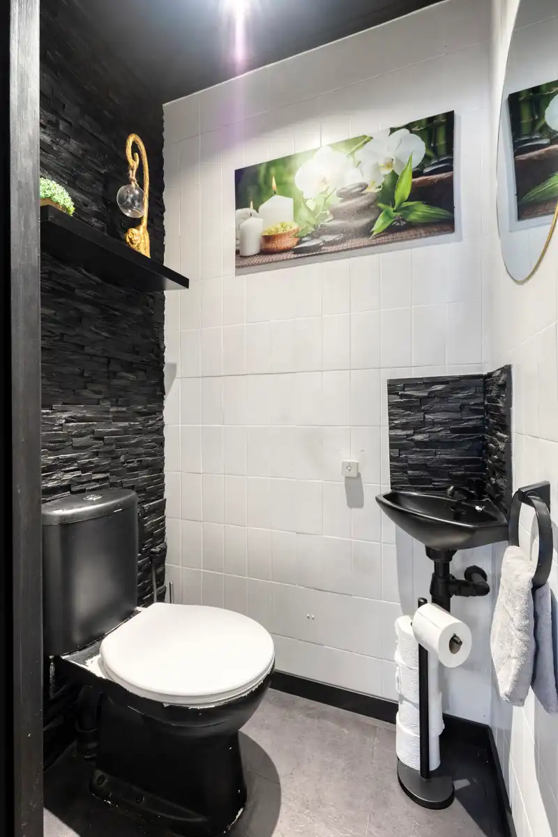 Goedgelegen woning met tuin en garage! foto 12