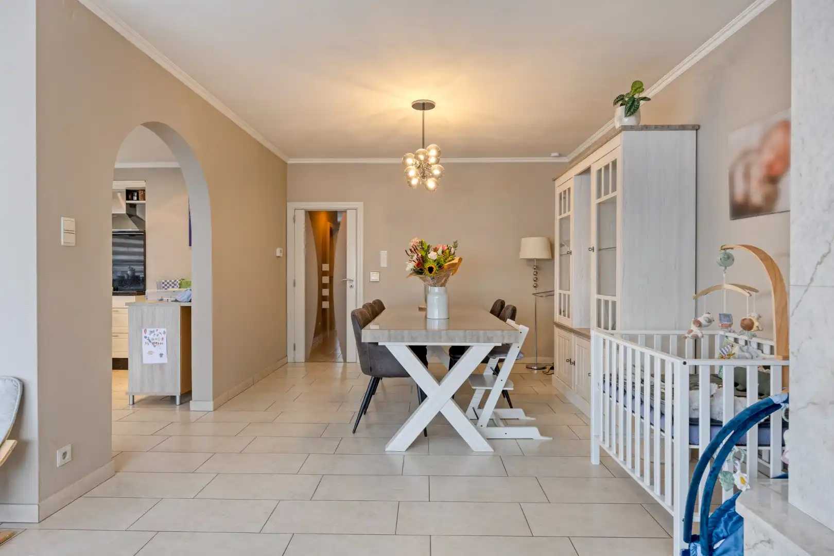 Instapklaar gelijkvloers appartement met 2 slpks en garage, rustig gelegen te OLV Olen ! foto 6