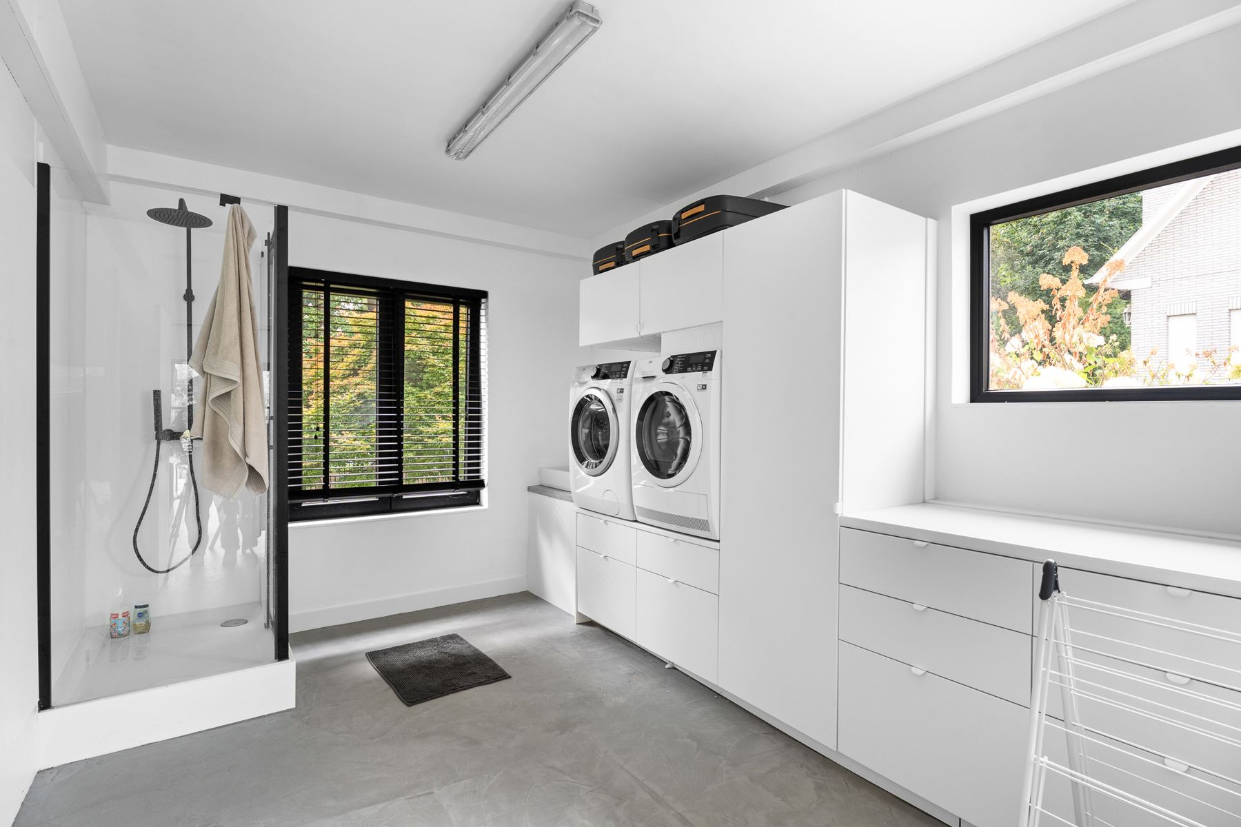 Moderne, riante en luxueuze, villa op gunstige ligging foto 14