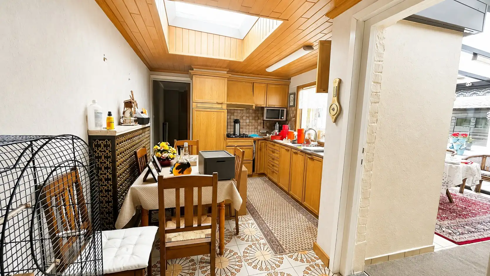 Ruime halfopen woning op een perceel van maar liefst 771 m² incl. de bouwgrond foto 8