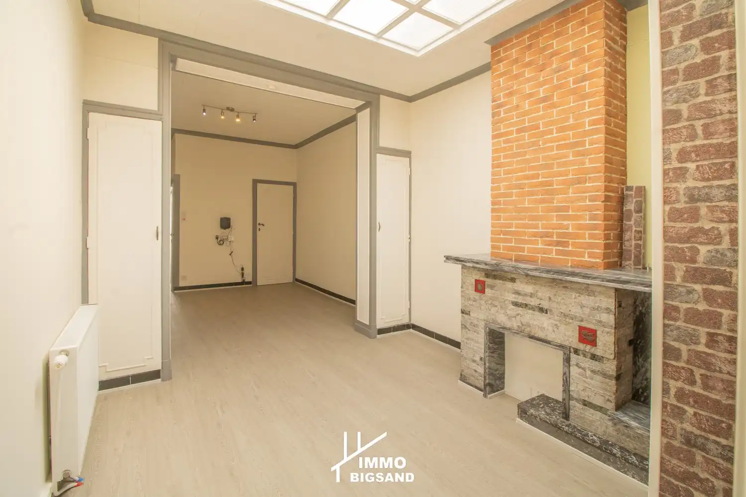Volledig gerenoveerde woning te koop met 3 slaapkamers te Kortrijk foto 3
